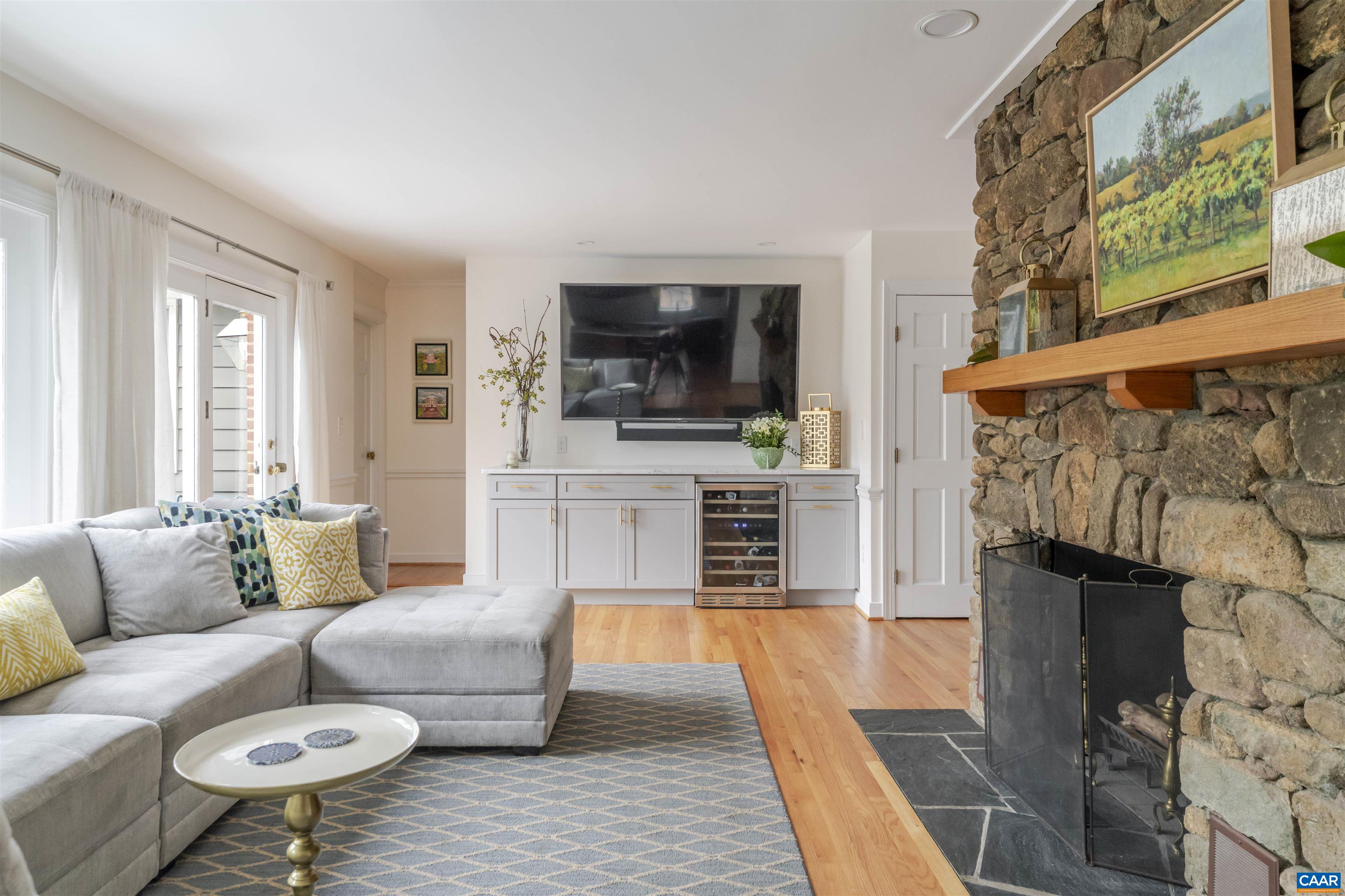 126 BOLLINGWOOD RD