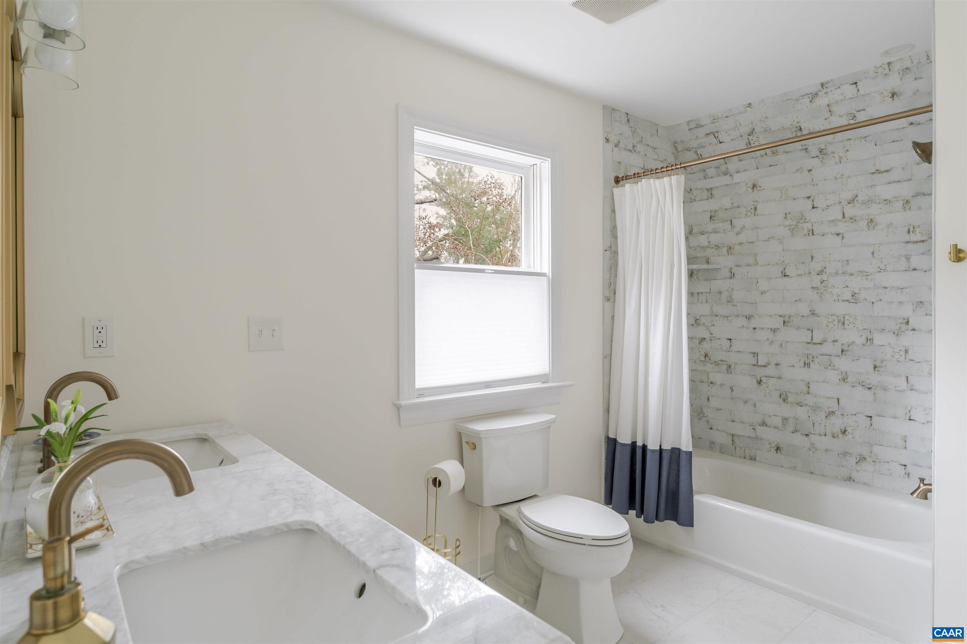 126 BOLLINGWOOD RD