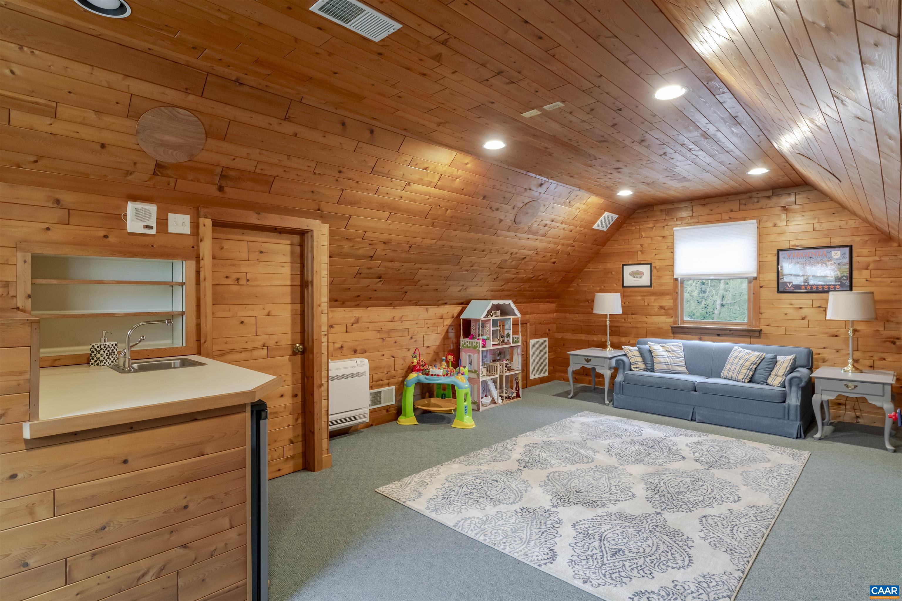 126 BOLLINGWOOD RD