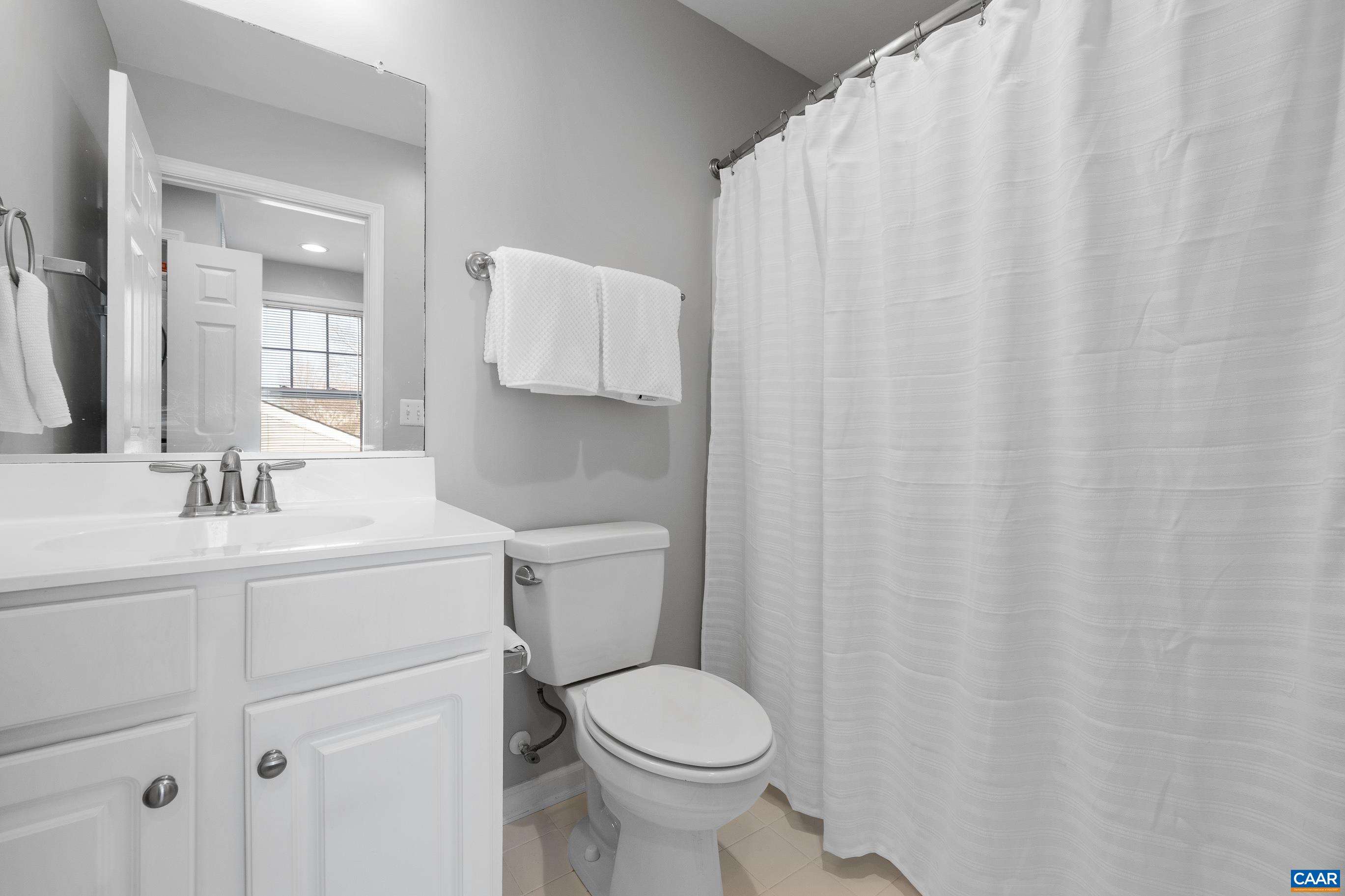 120 LONGWOOD DR Unit: A