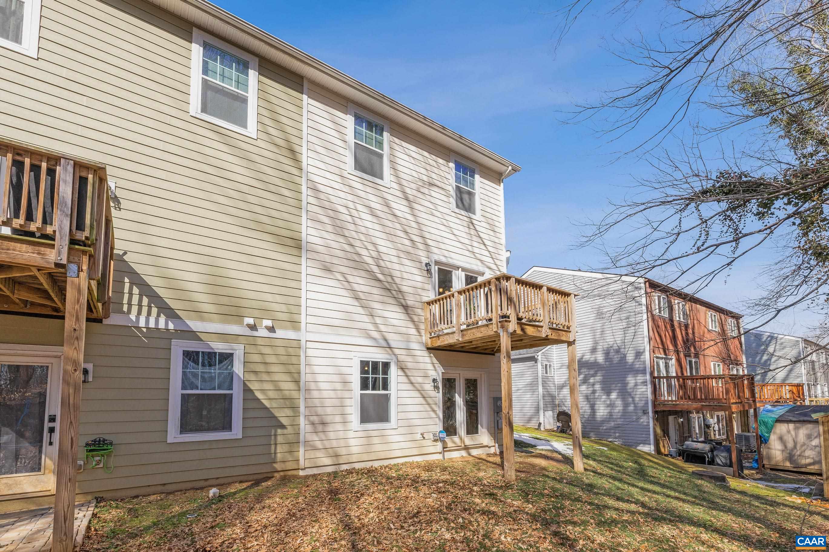 120 LONGWOOD DR Unit: A