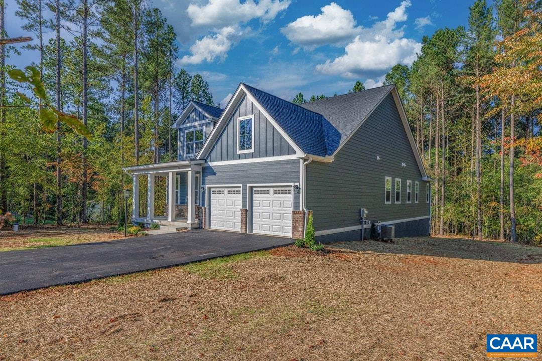 42 WHISPERWOOD CT