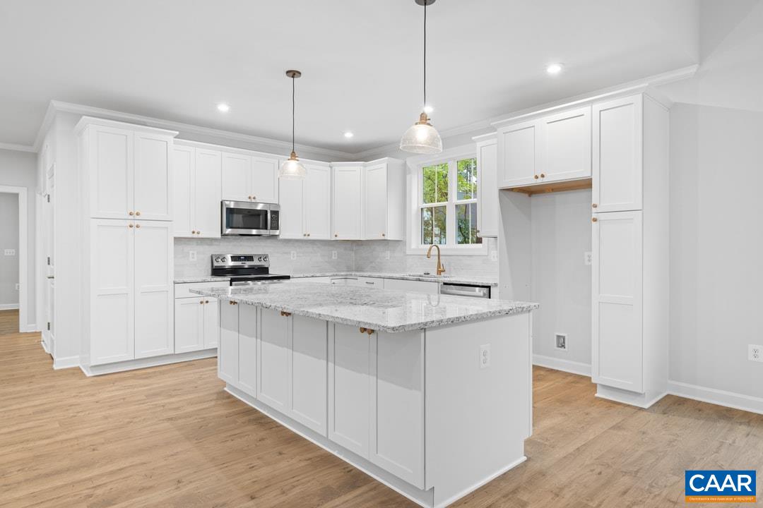 42 WHISPERWOOD CT