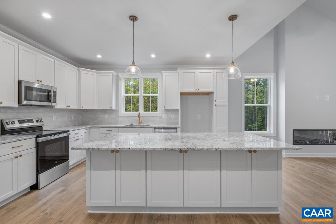 42 WHISPERWOOD CT