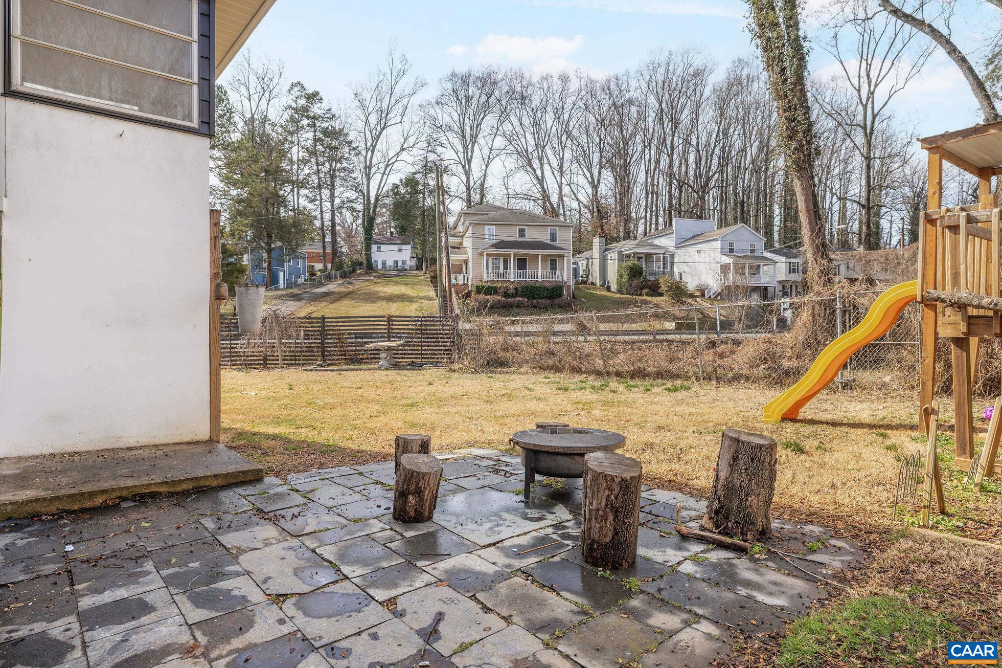 1411 BAKER ST