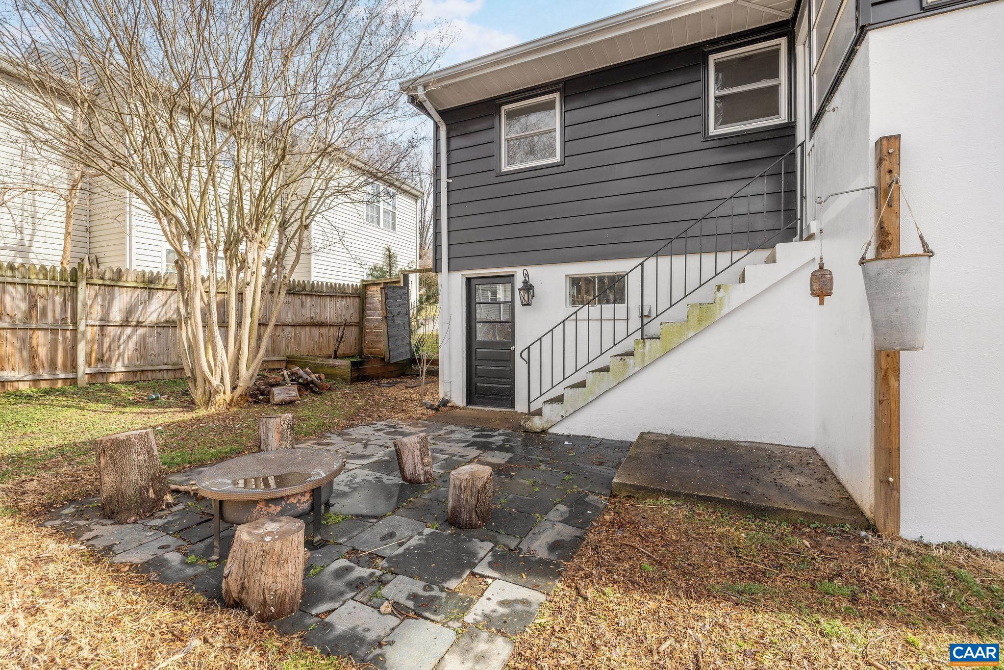 1411 BAKER ST