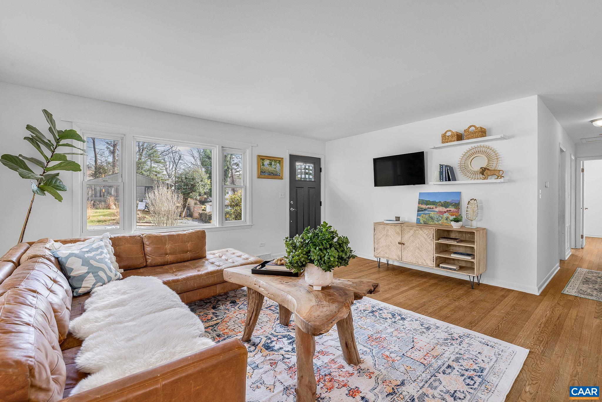 1411 BAKER ST