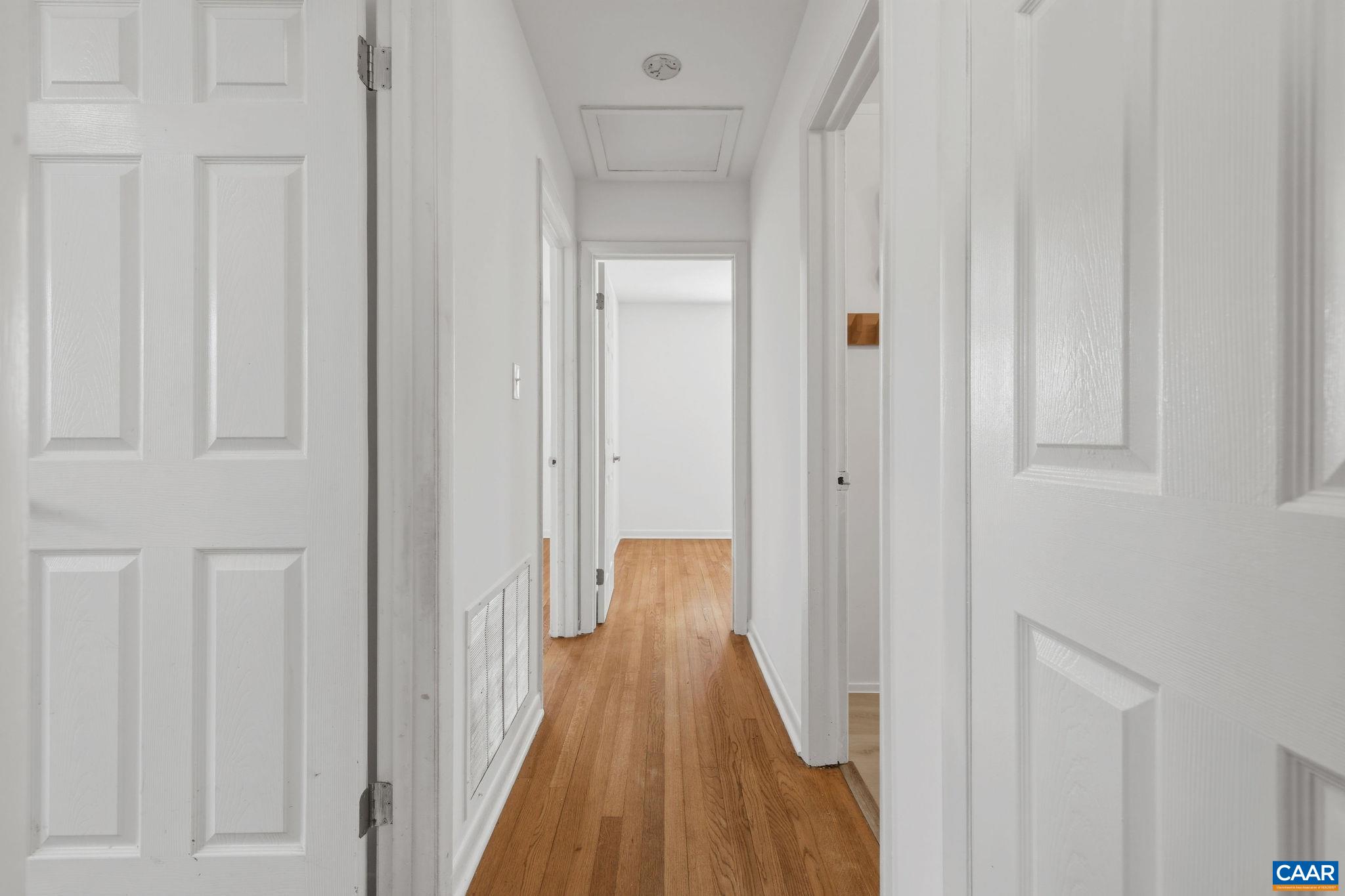 1411 BAKER ST