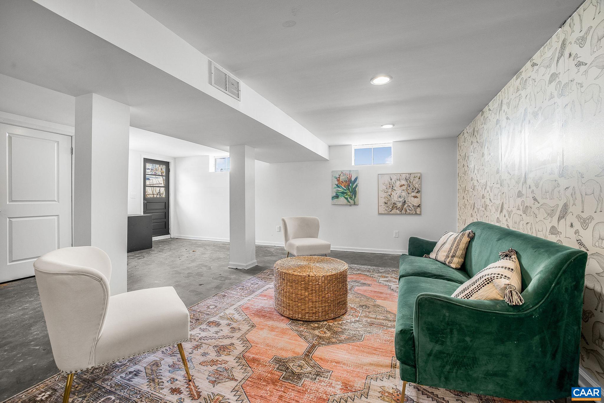 1411 BAKER ST