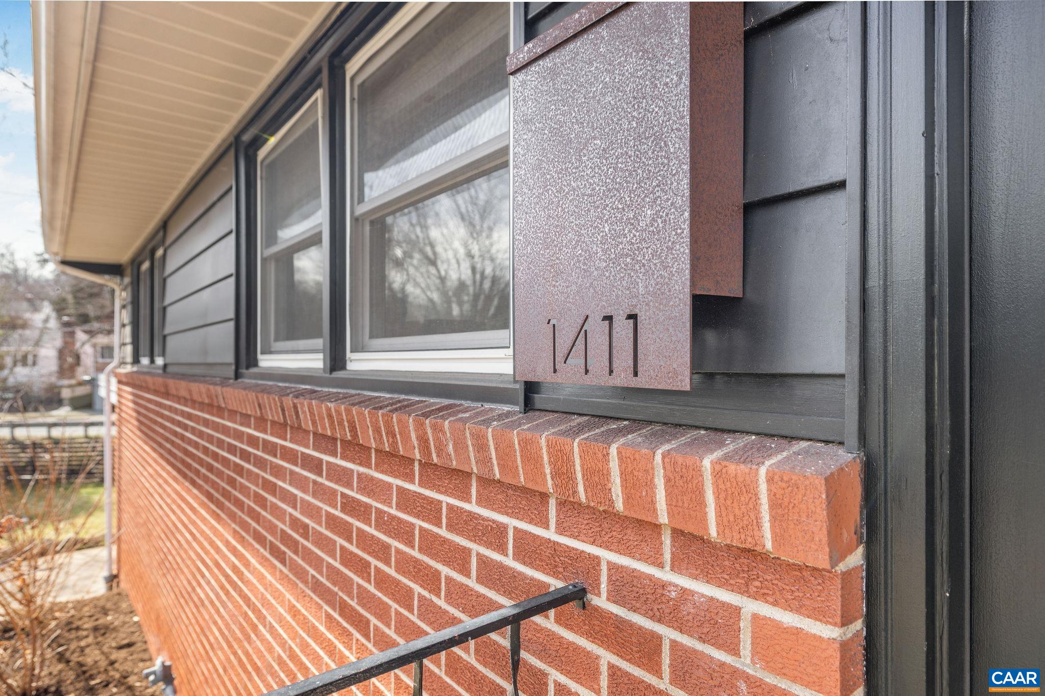1411 BAKER ST
