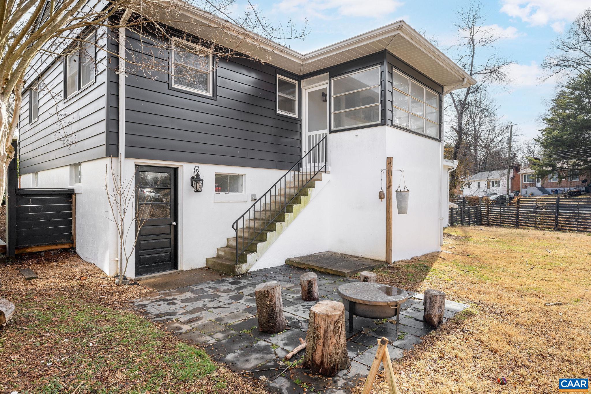 1411 BAKER ST