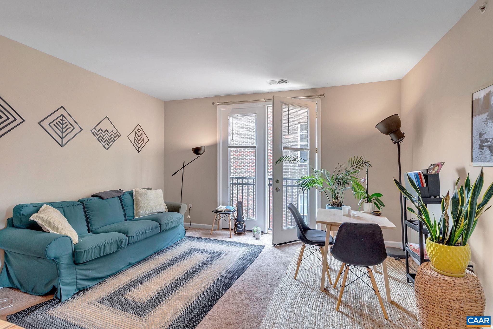 745 WALKER SQ Unit: 1A