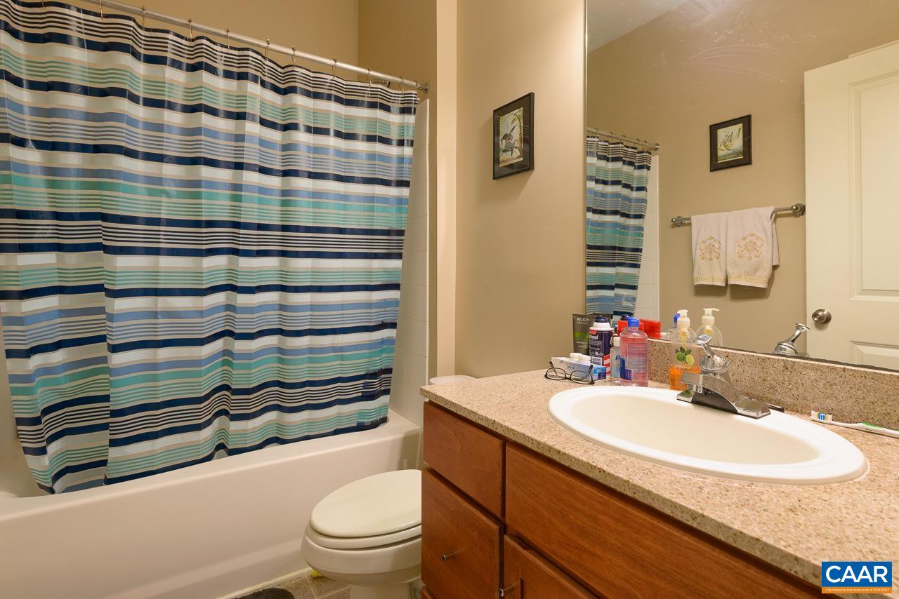 745 WALKER SQ Unit: 1A