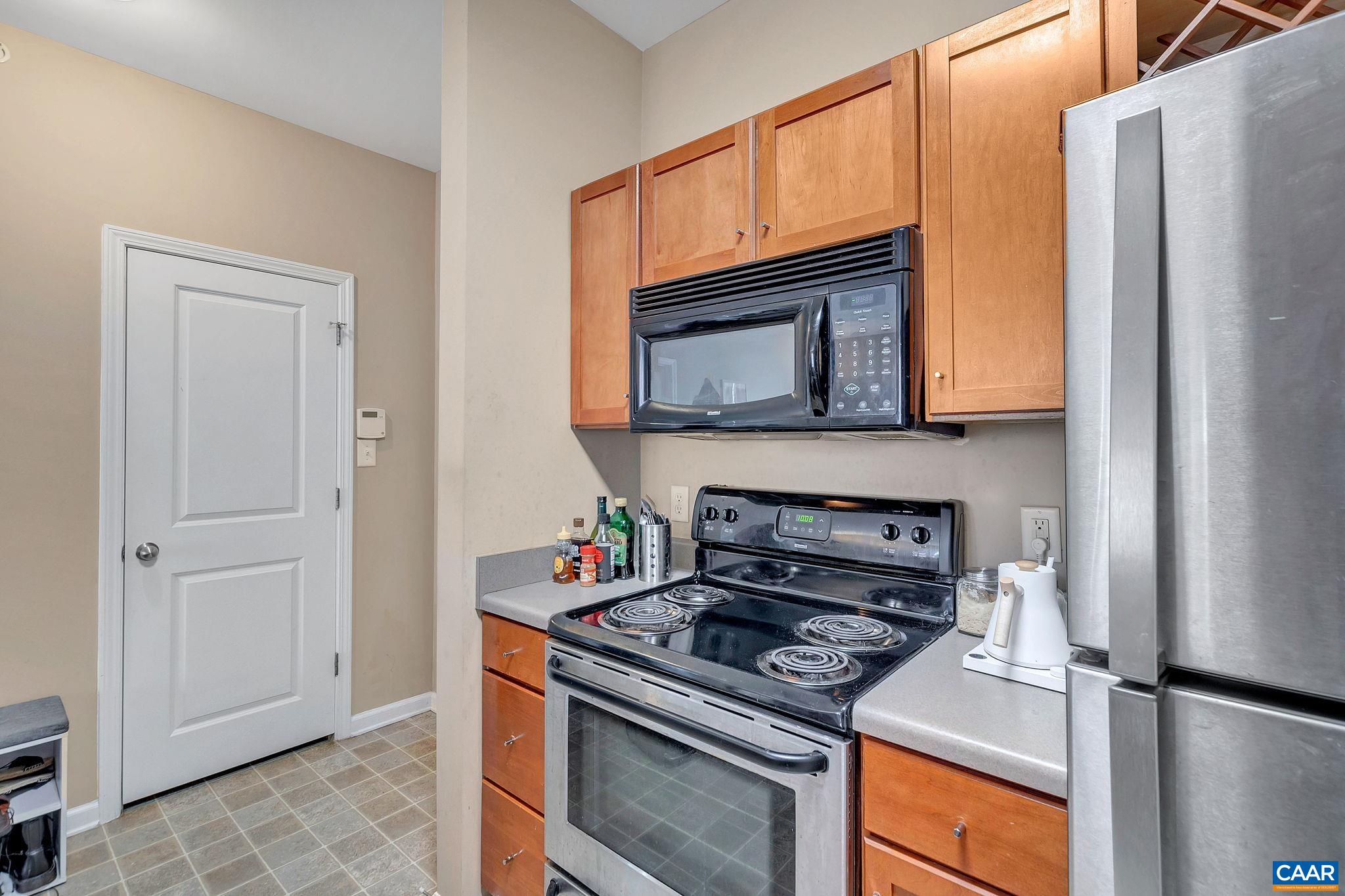 745 WALKER SQ Unit: 1A