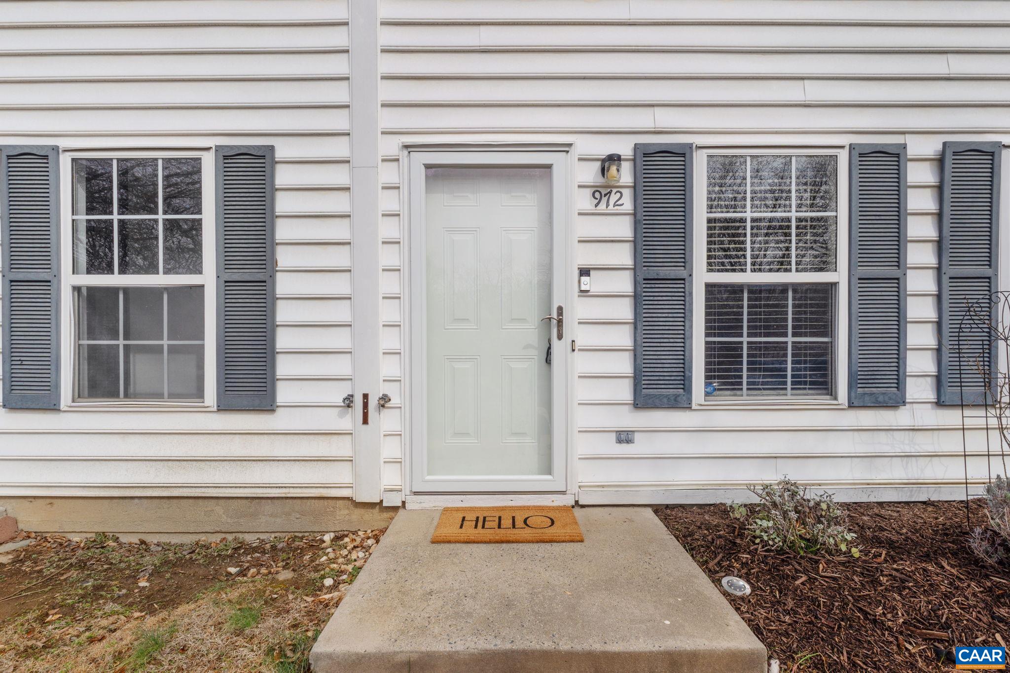 972 TOWNE LN