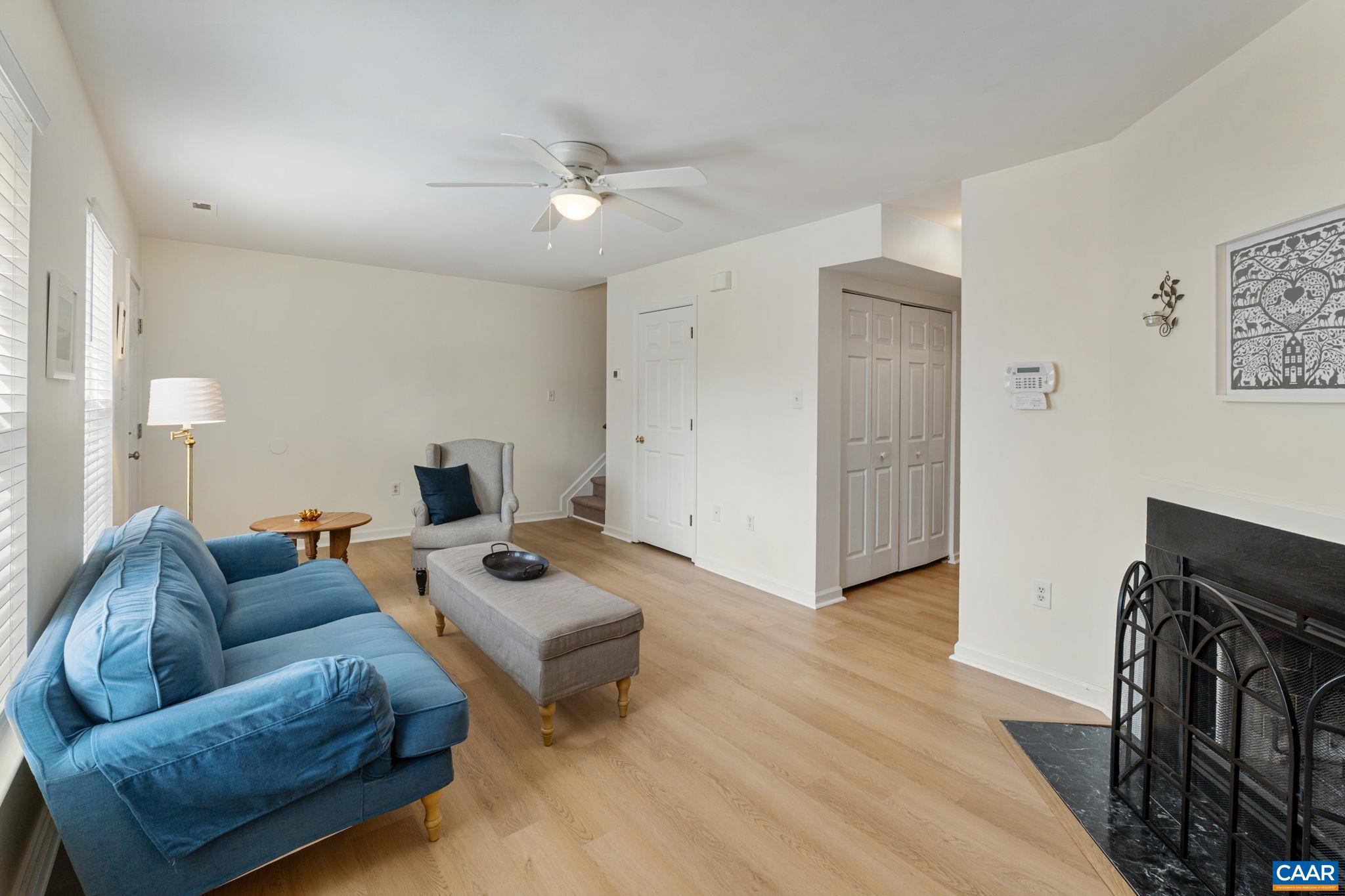 972 TOWNE LN