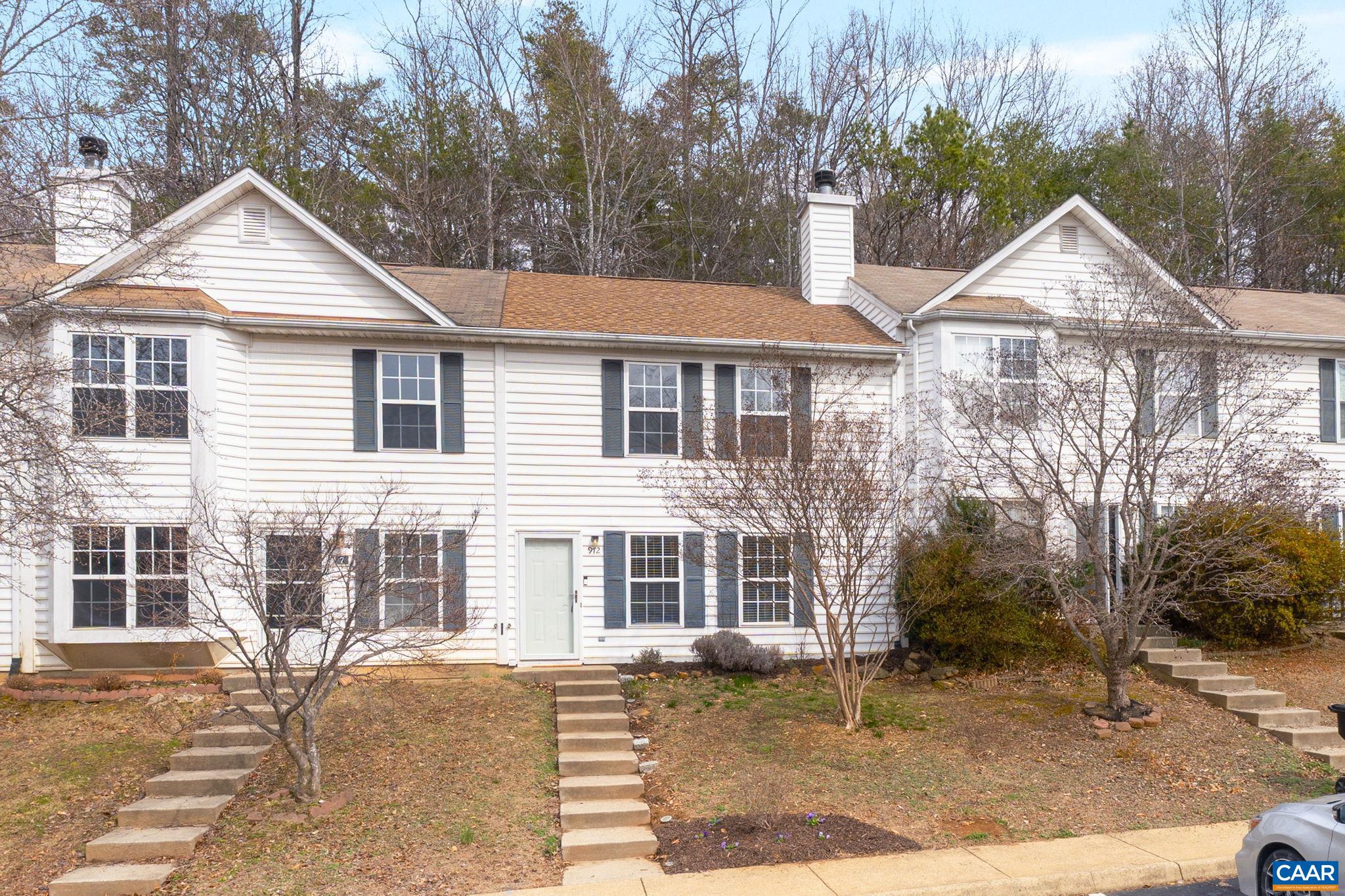 972 TOWNE LN