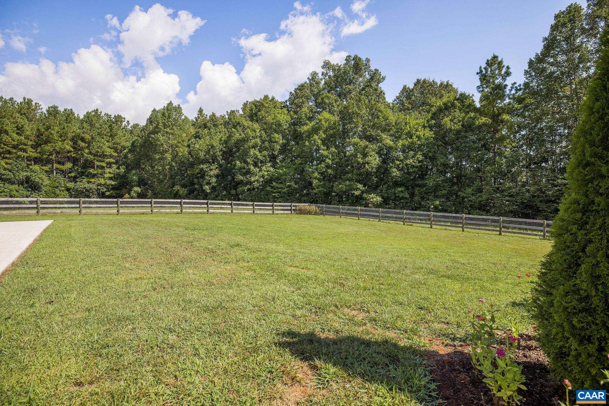 1570 JAMES RIVER RD