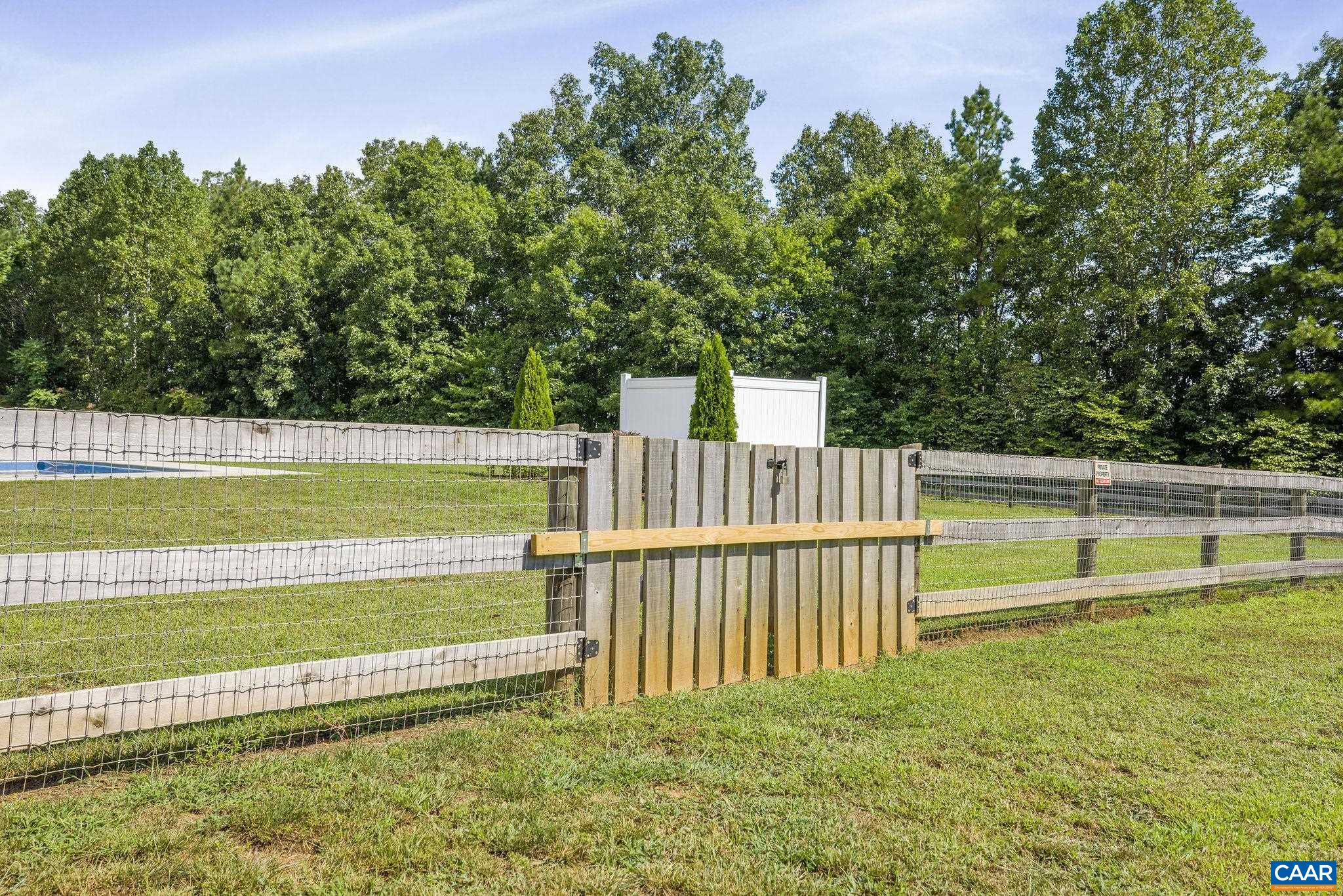 1570 JAMES RIVER RD