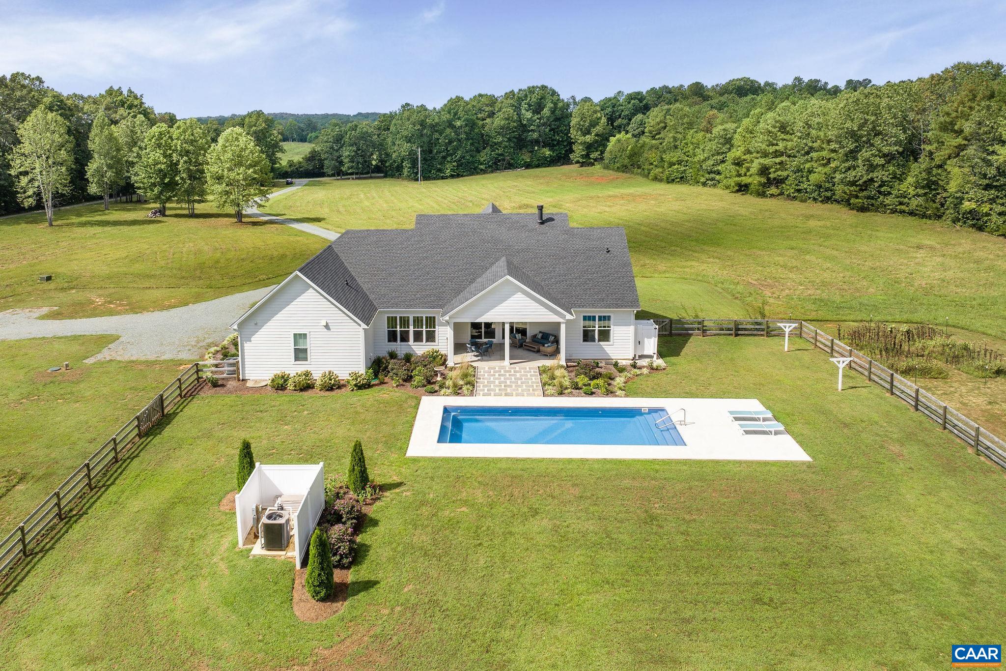 1570 JAMES RIVER RD
