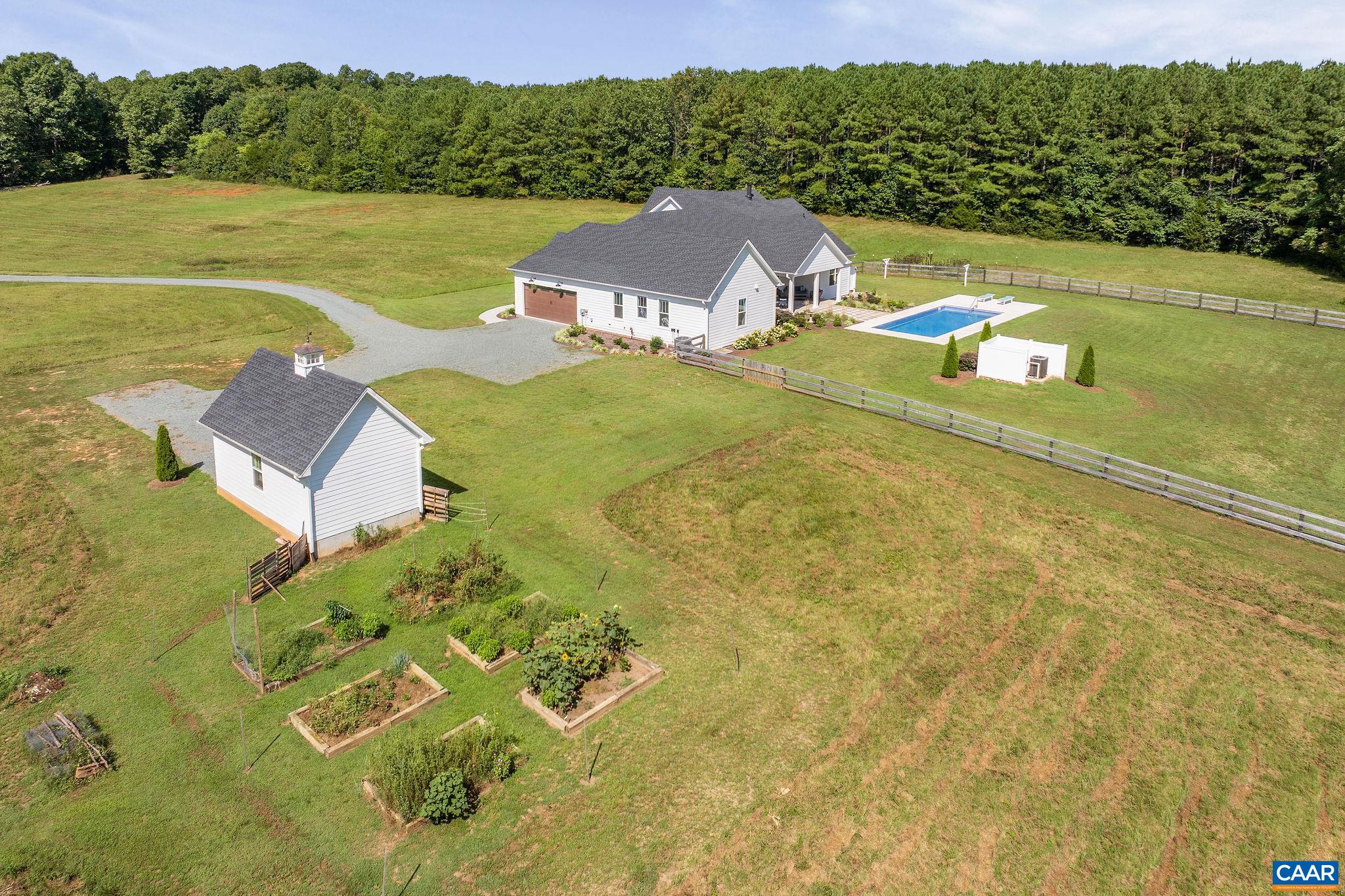 1570 JAMES RIVER RD