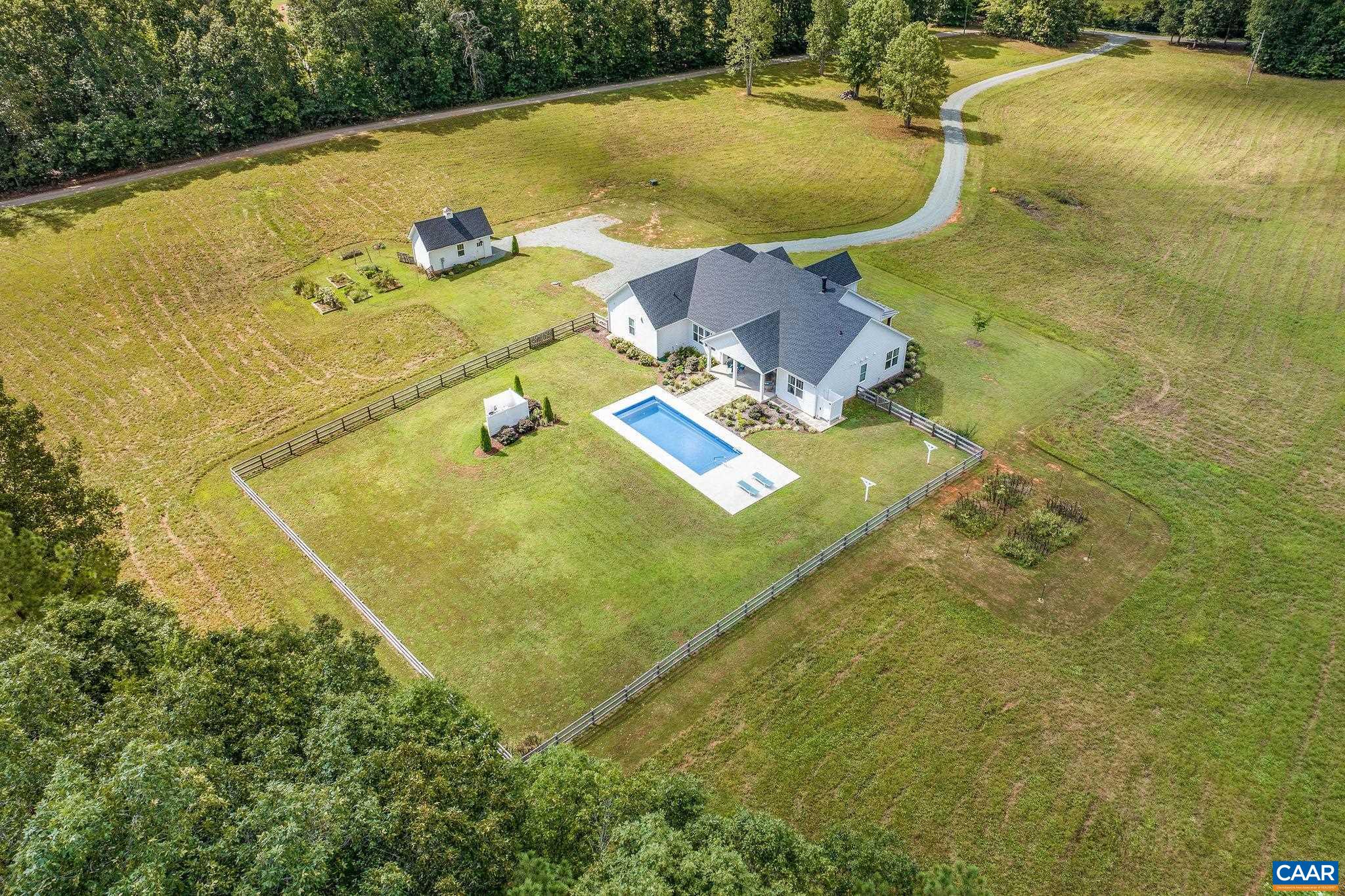 1570 JAMES RIVER RD