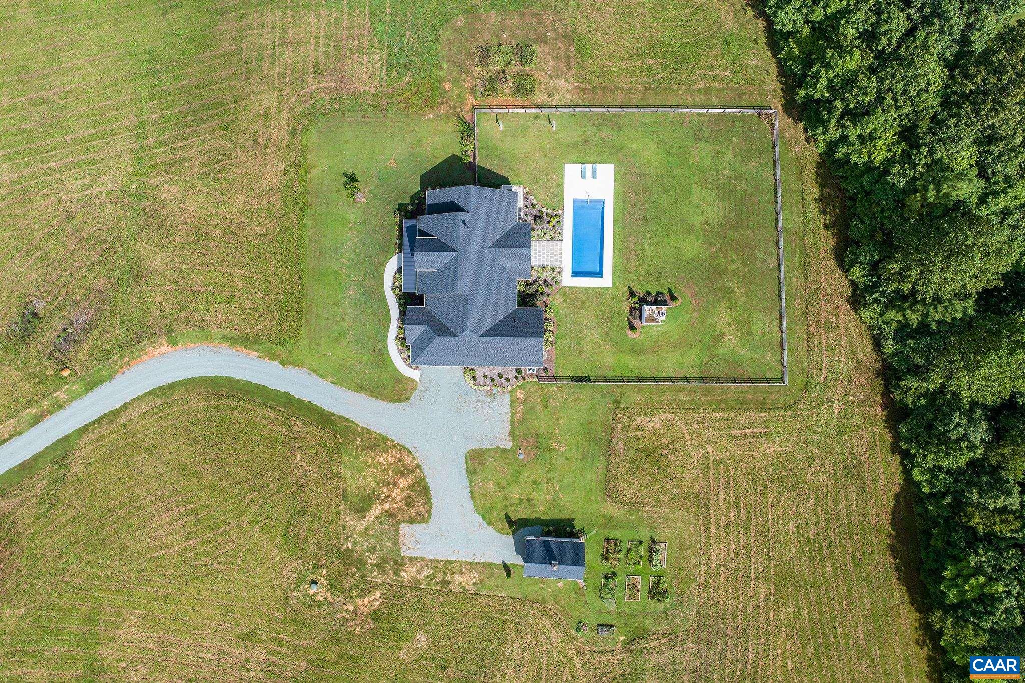 1570 JAMES RIVER RD
