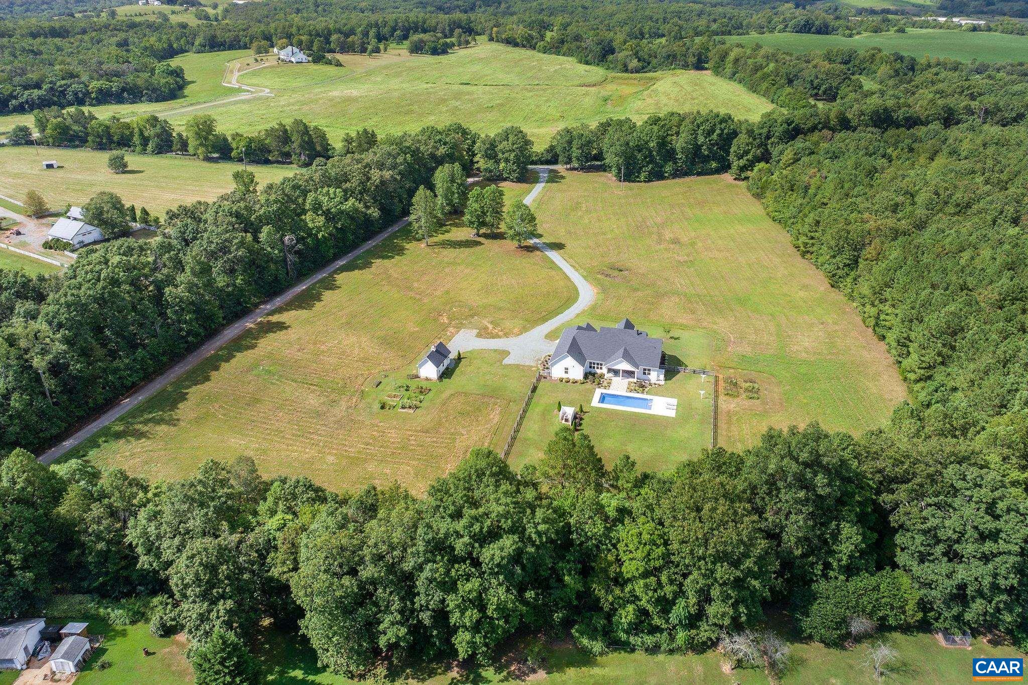 1570 JAMES RIVER RD