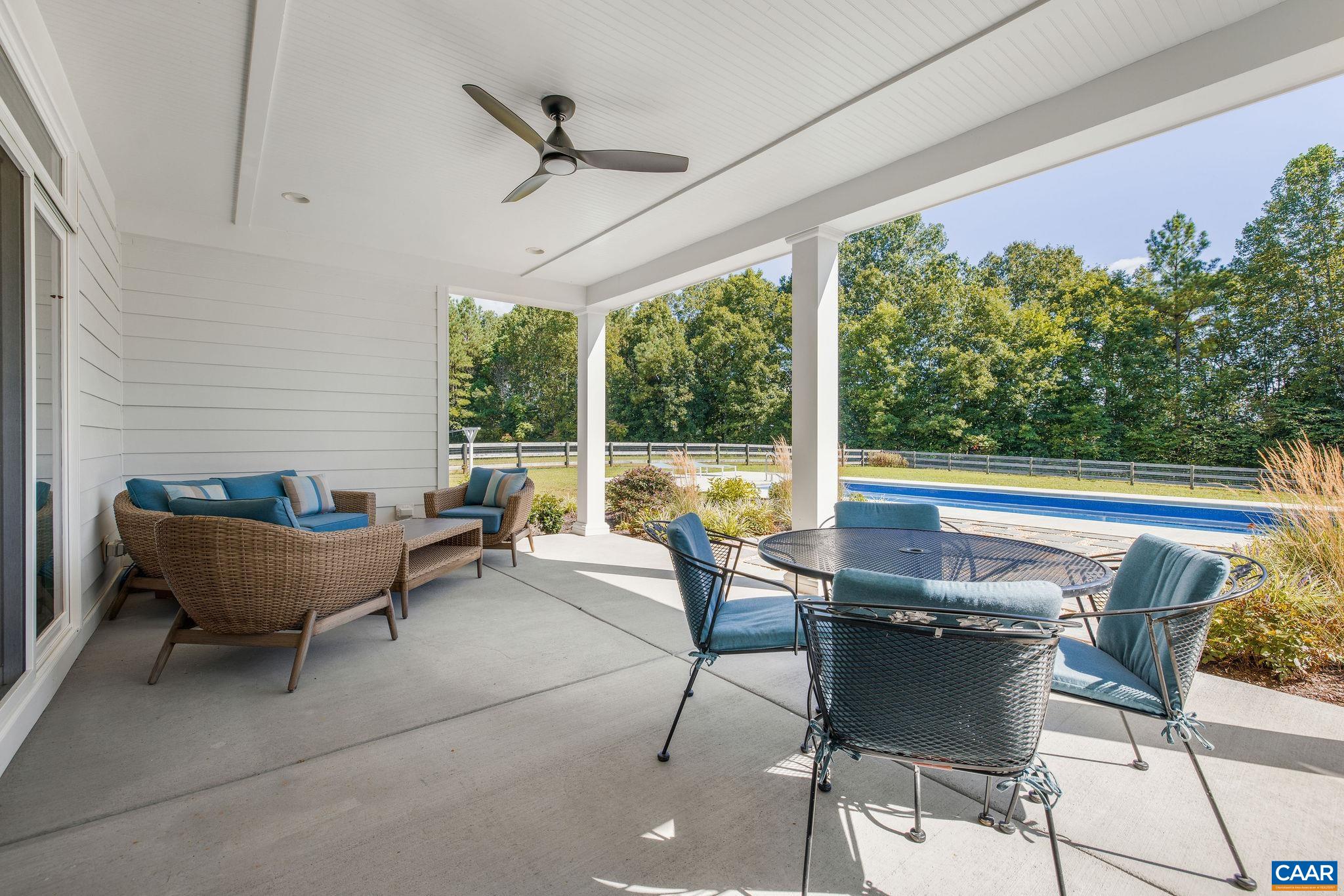 1570 JAMES RIVER RD