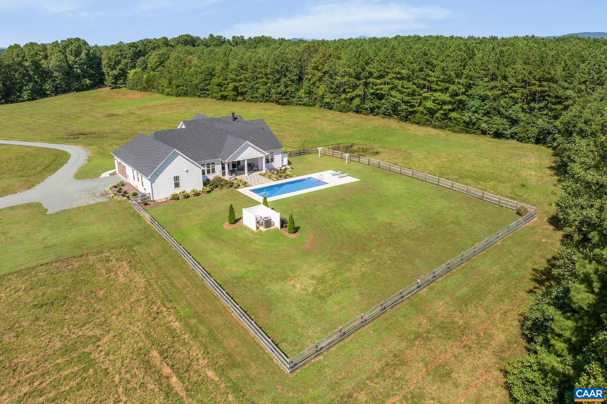 1570 JAMES RIVER RD