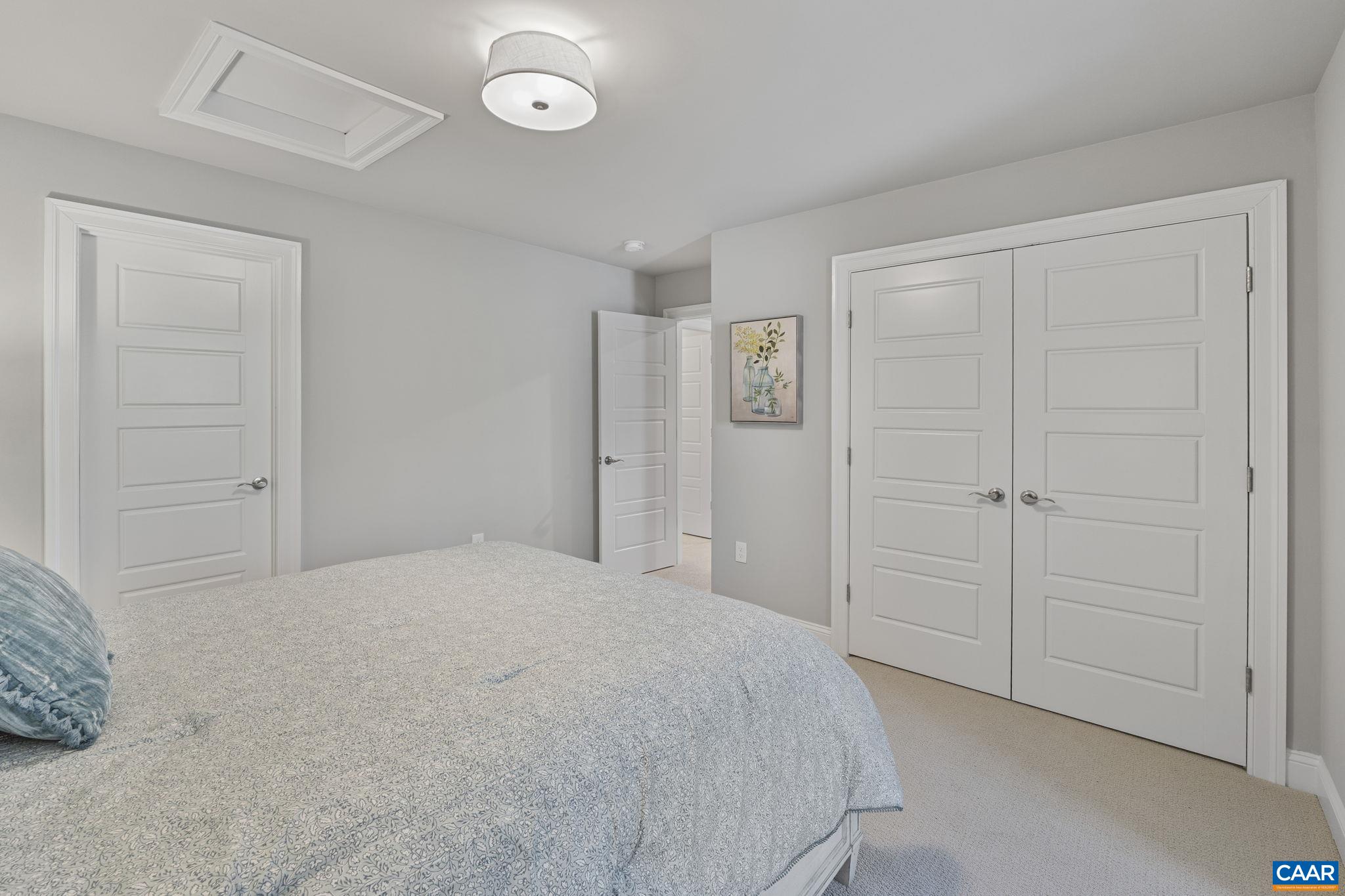 336 AVONDALE LN