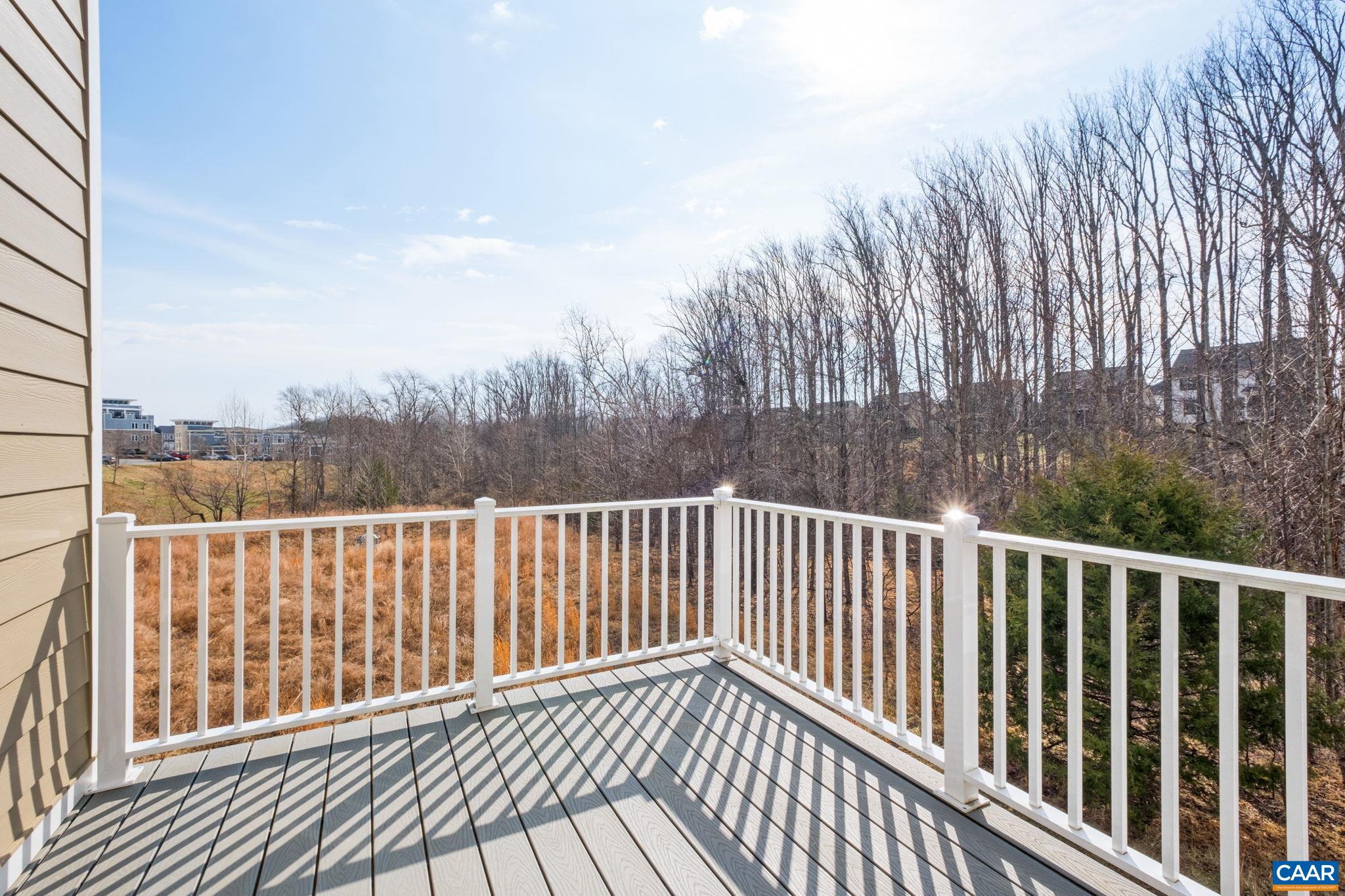 336 AVONDALE LN