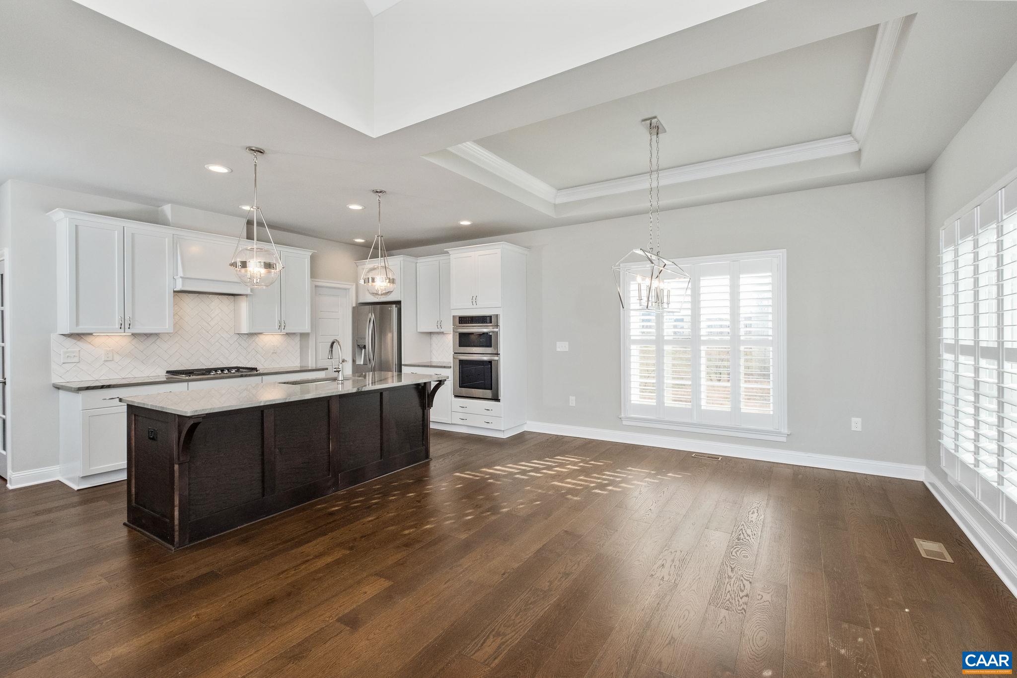 336 AVONDALE LN