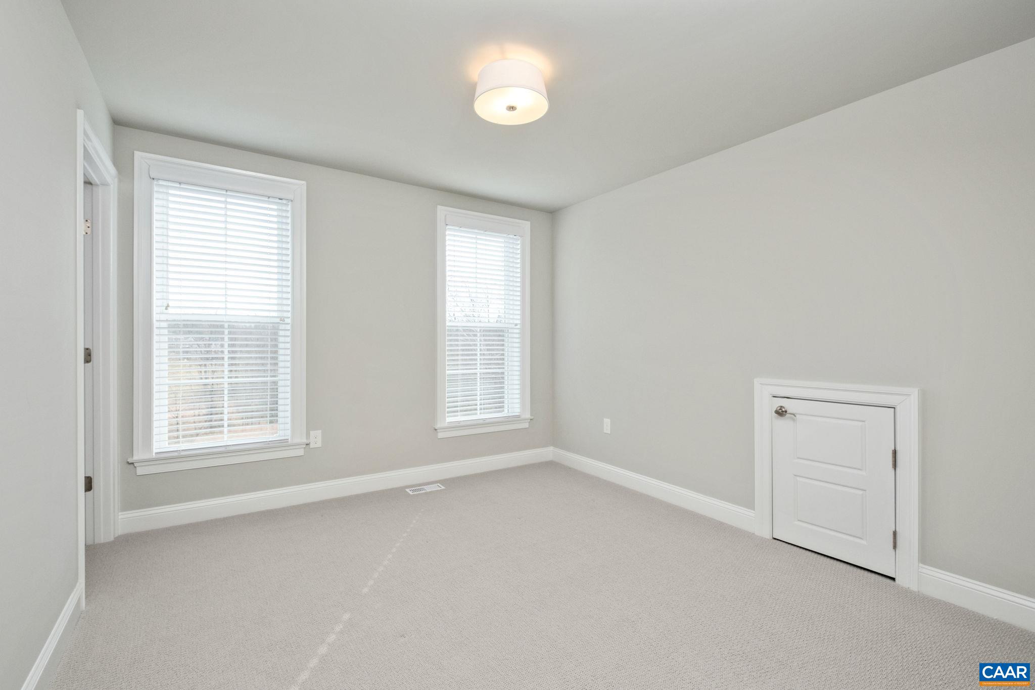 336 AVONDALE LN