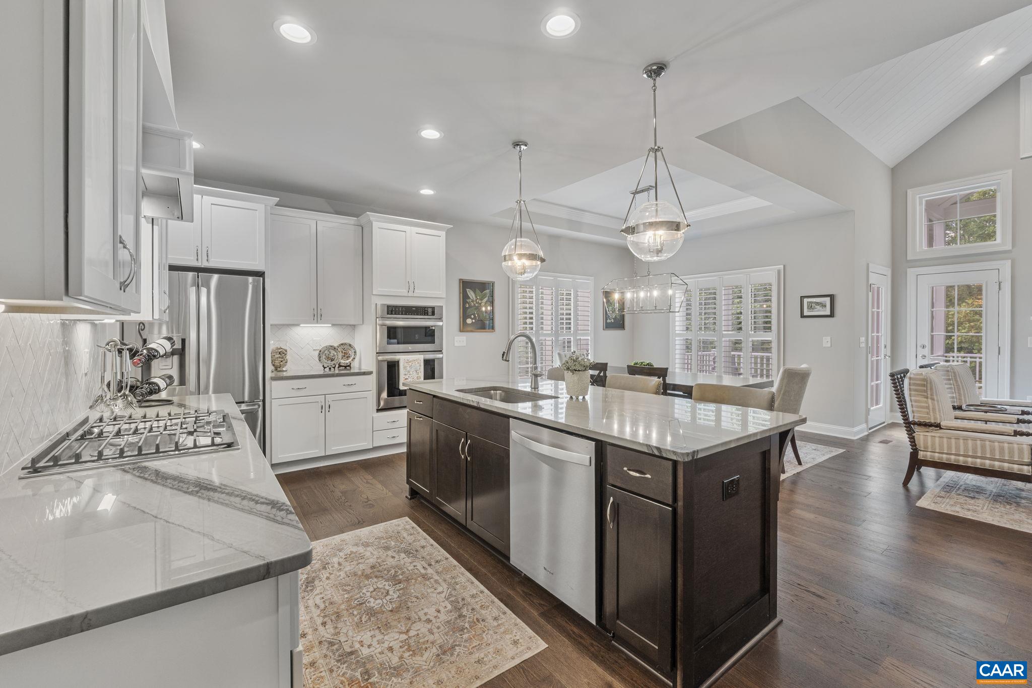 336 AVONDALE LN