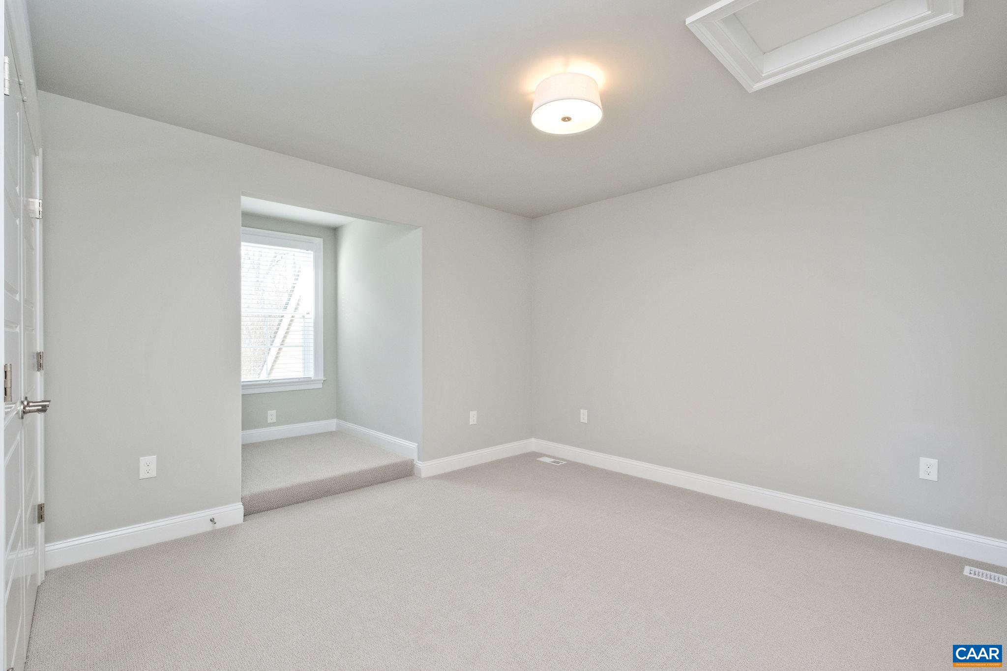 336 AVONDALE LN
