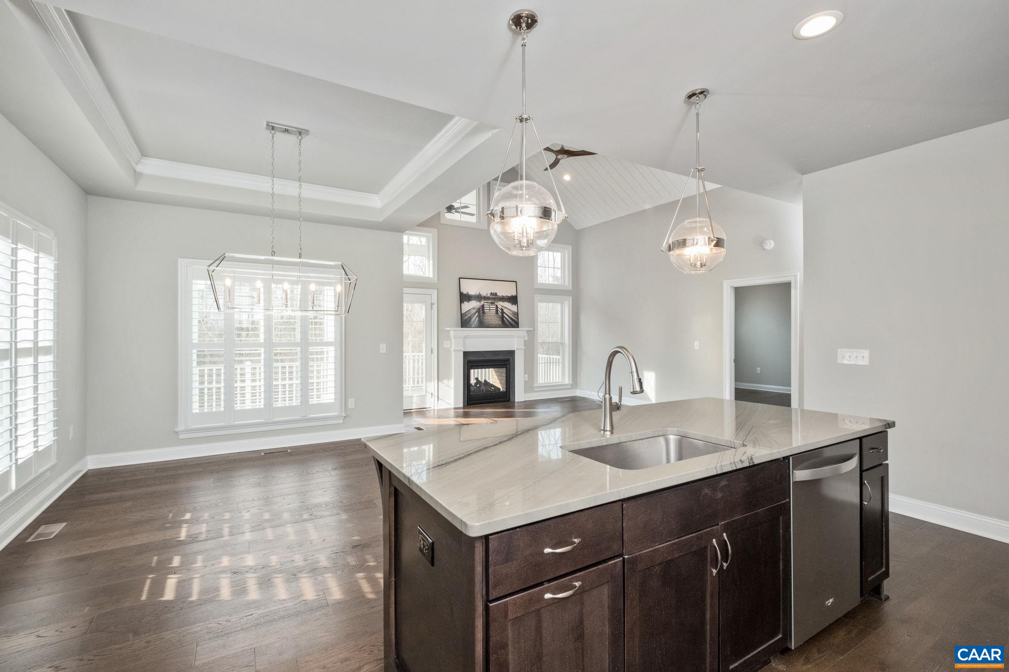 336 AVONDALE LN