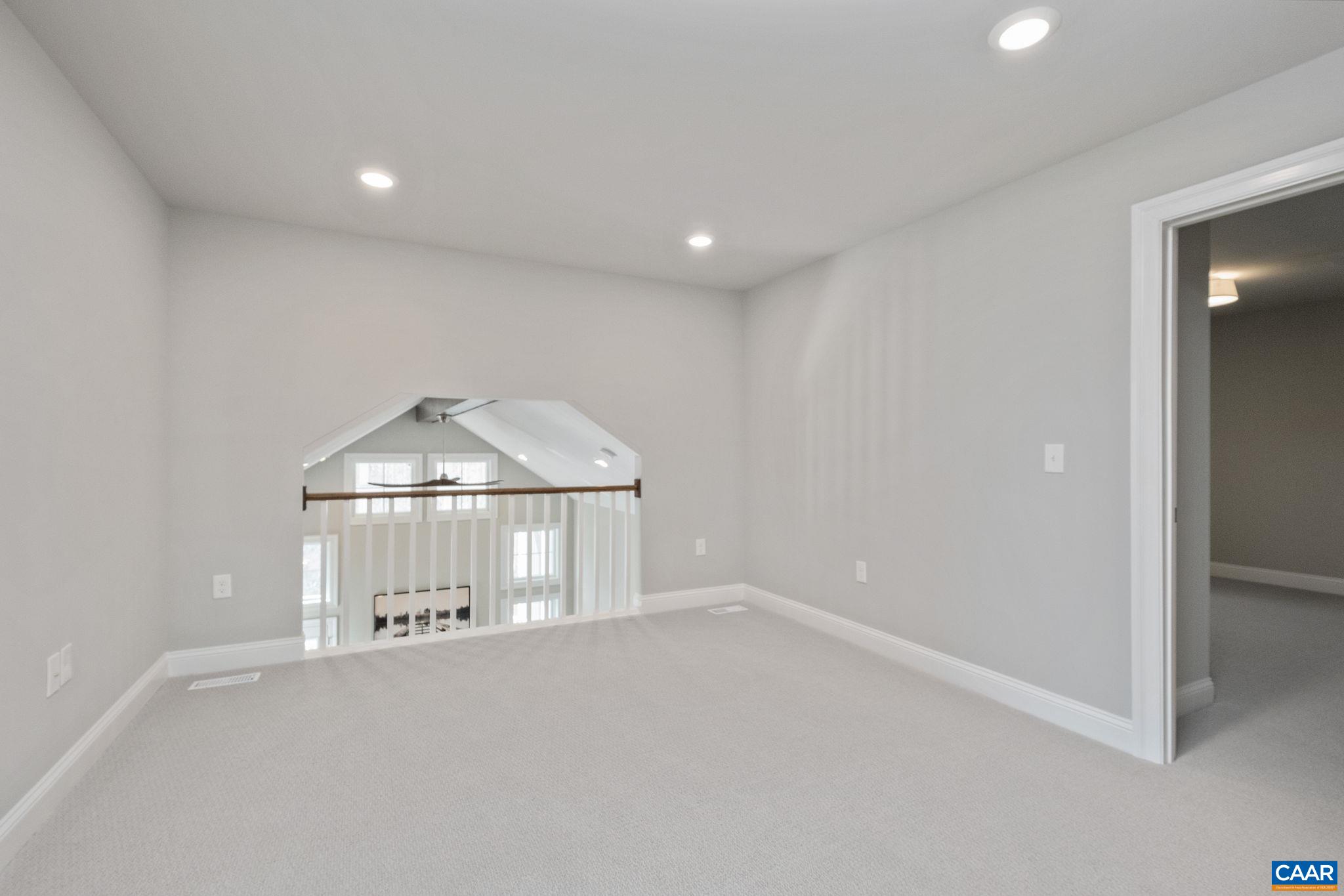 336 AVONDALE LN