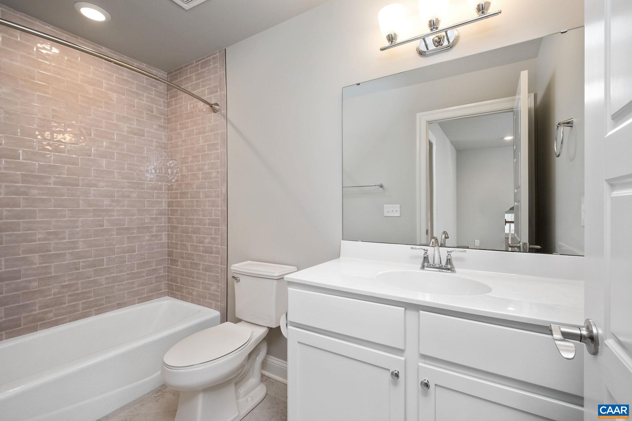 336 AVONDALE LN