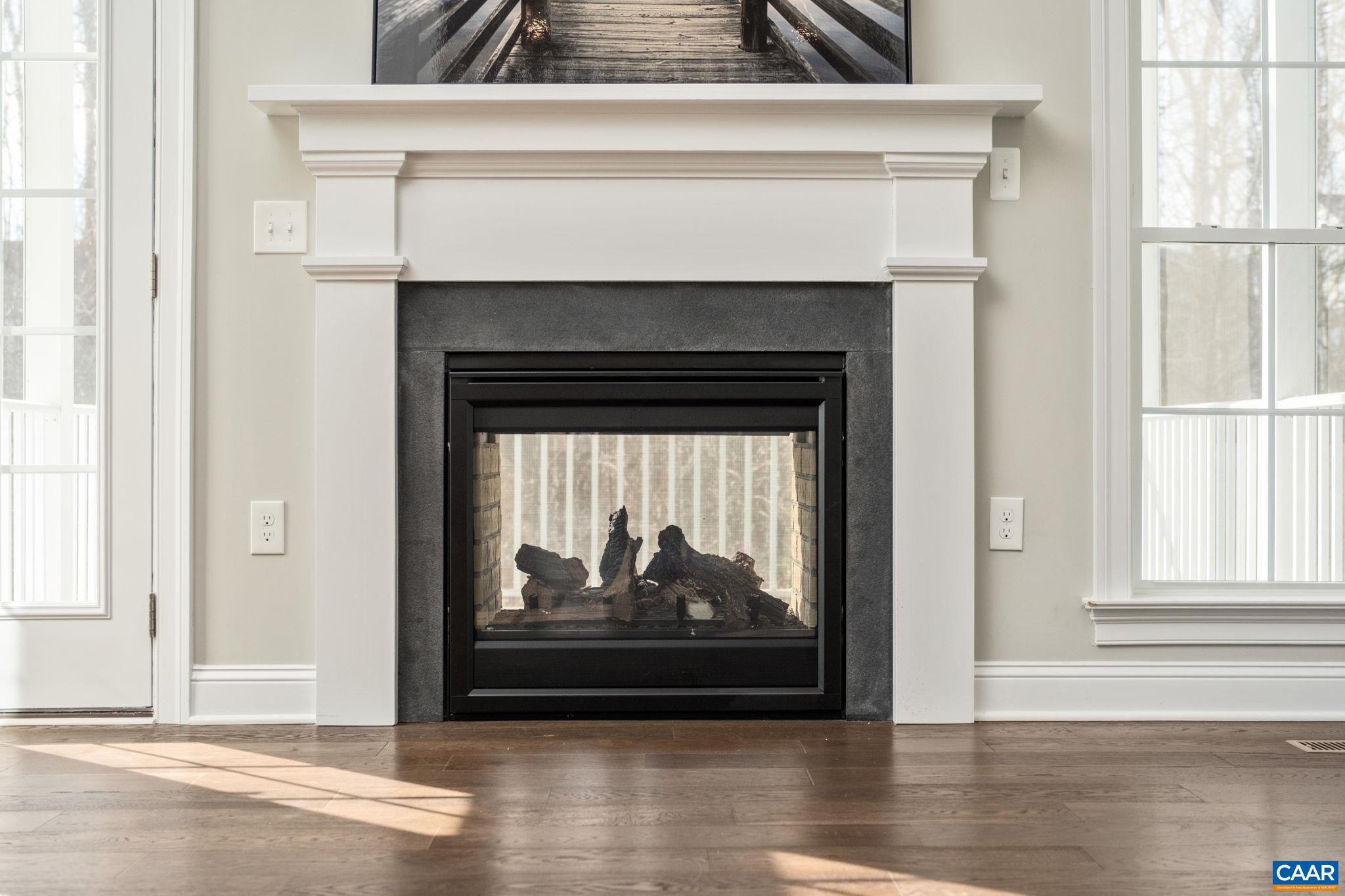 336 AVONDALE LN