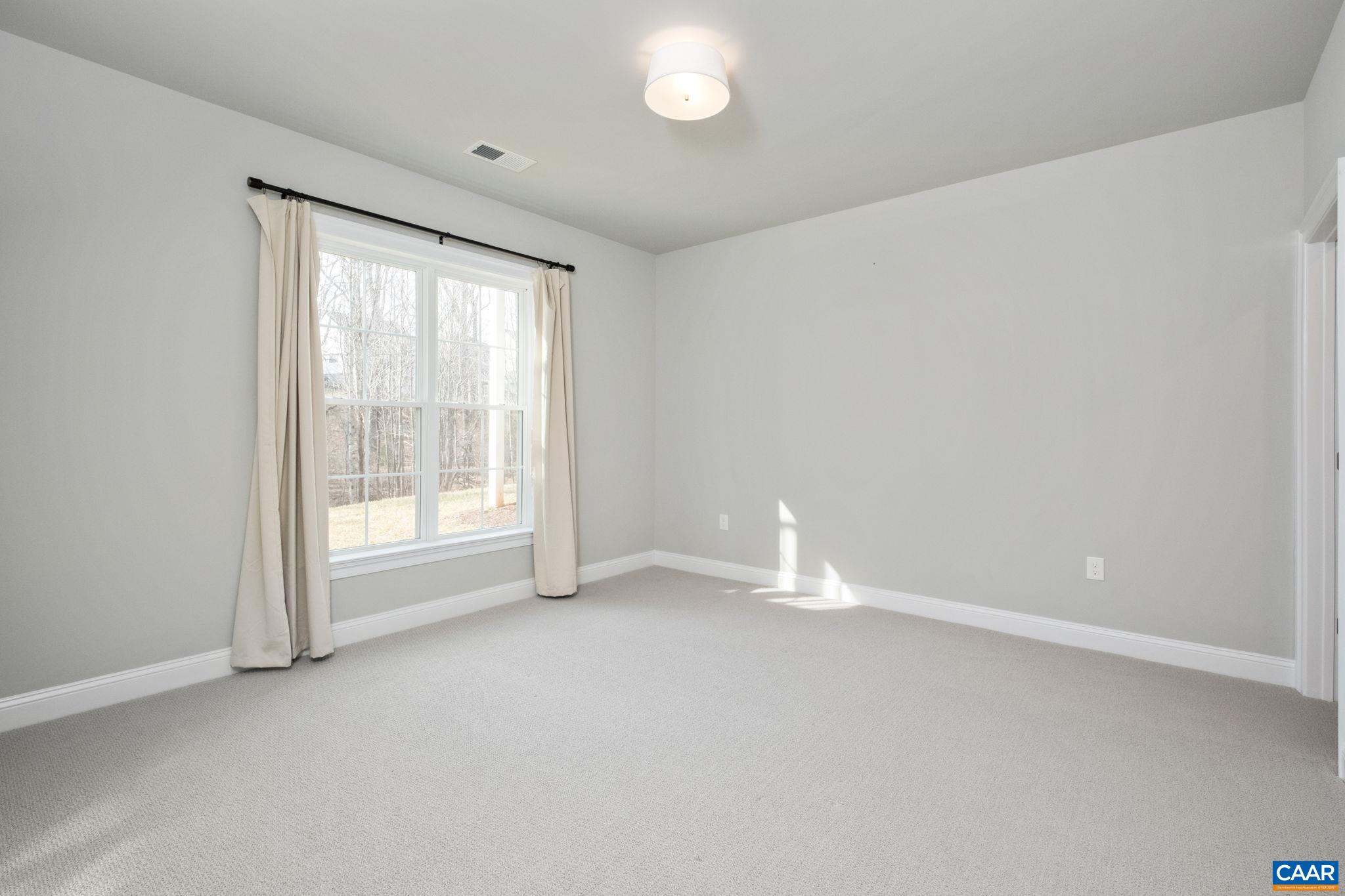 336 AVONDALE LN