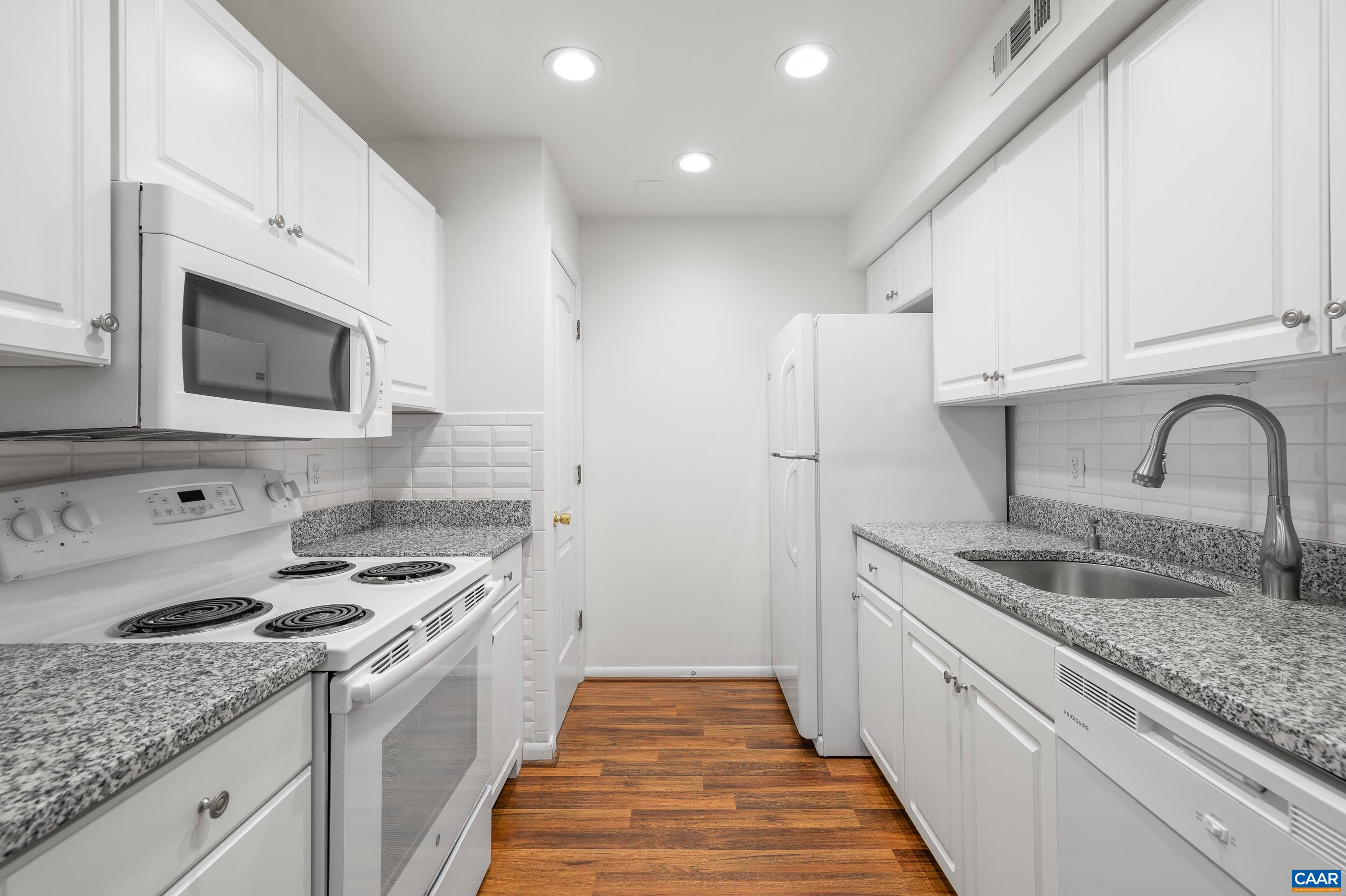 139 GREEN TURTLE LN Unit: 8