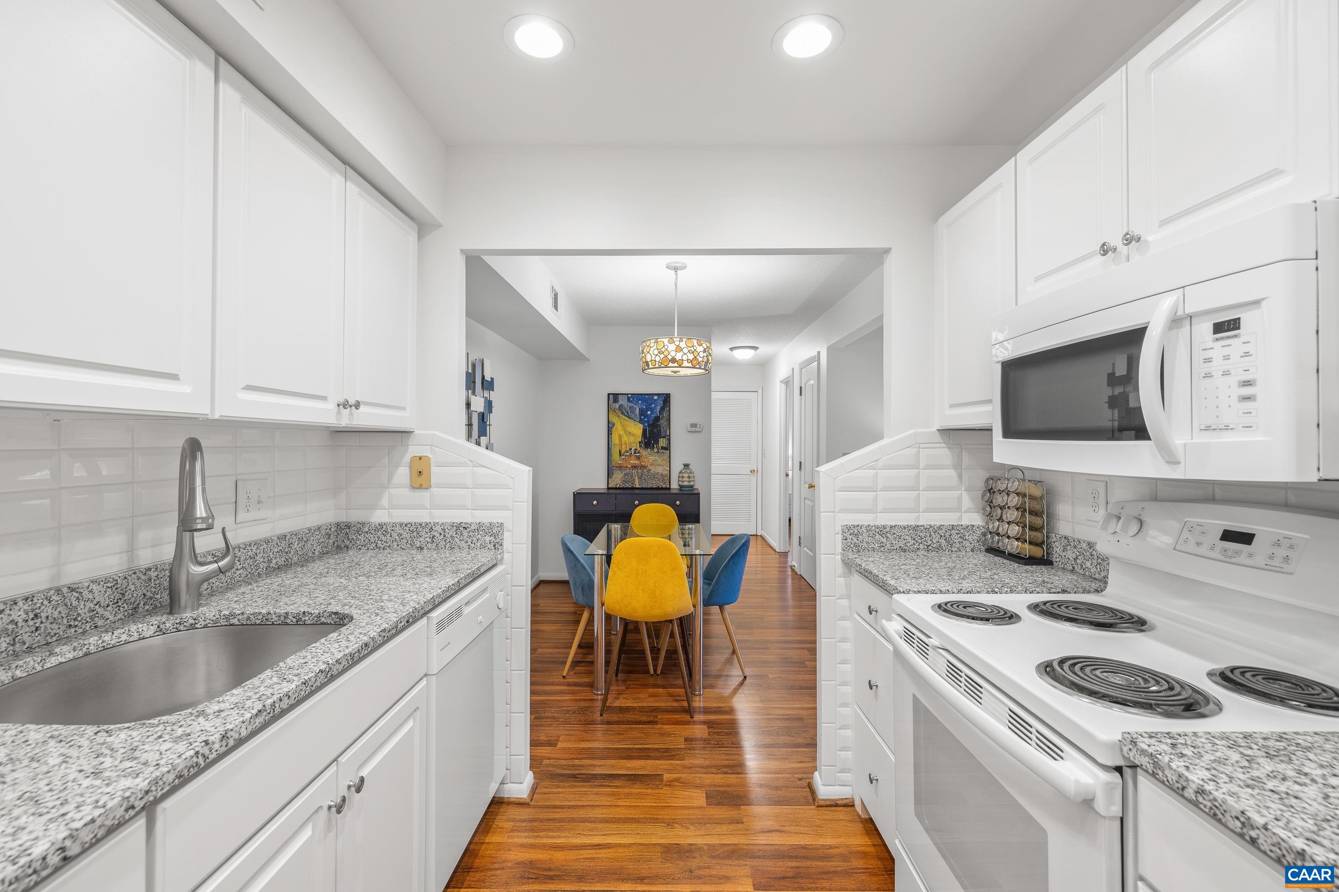 139 GREEN TURTLE LN Unit: 8