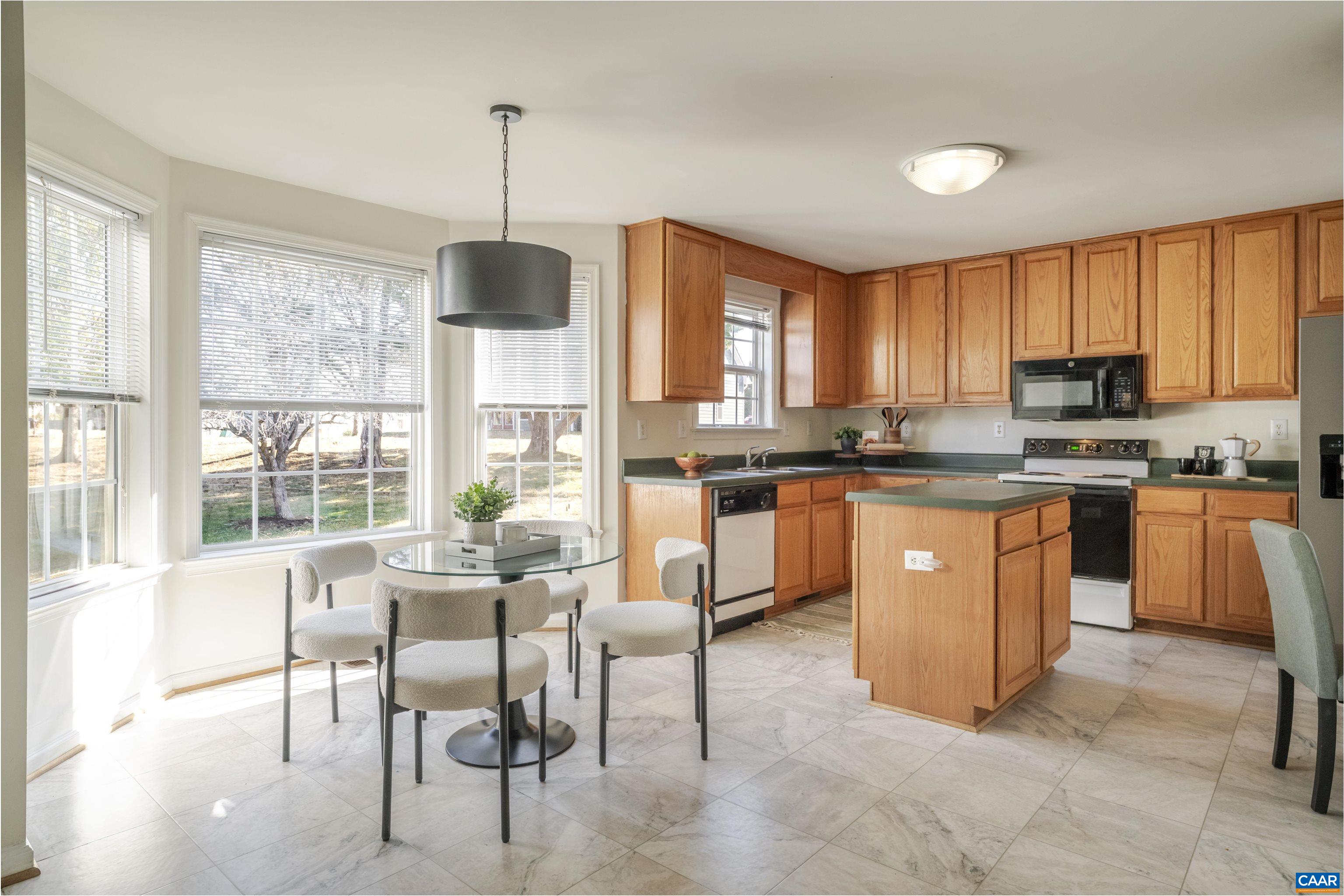 1051 OLD FOX TRAIL LN