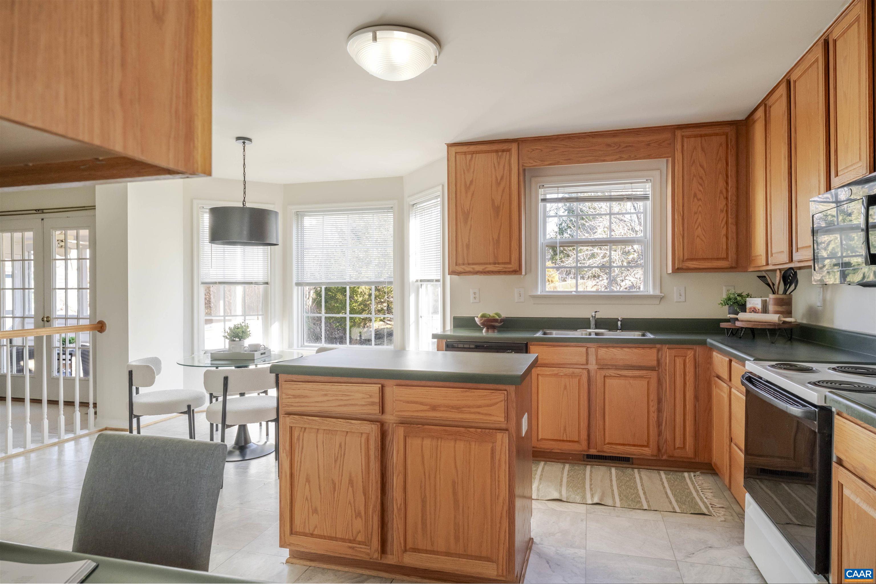 1051 OLD FOX TRAIL LN