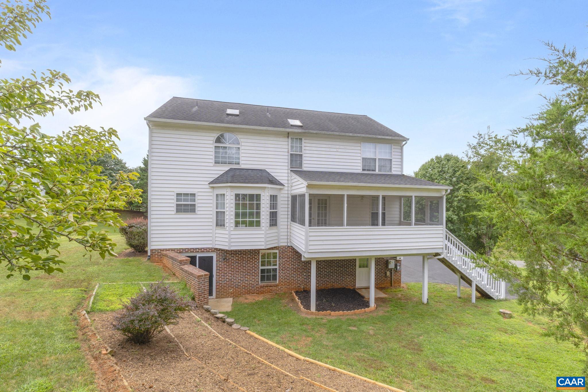 1051 OLD FOX TRAIL LN