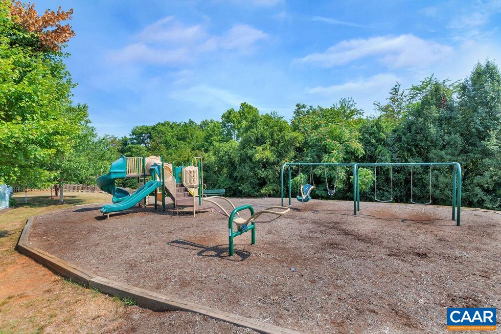 1051 OLD FOX TRAIL LN