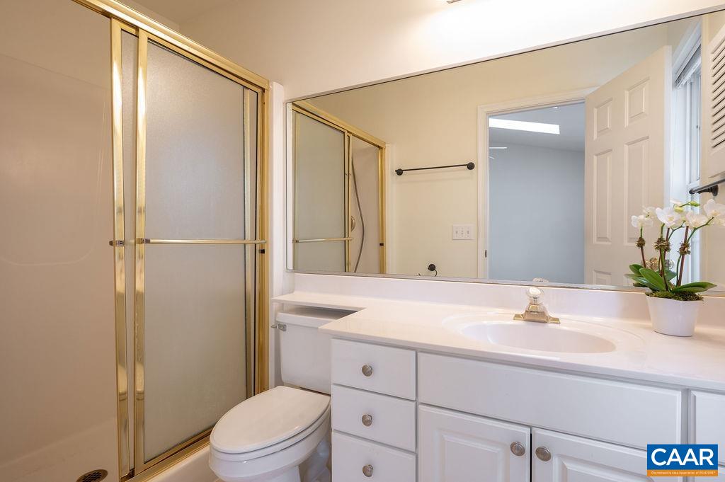 1411 GLENSIDE GREEN