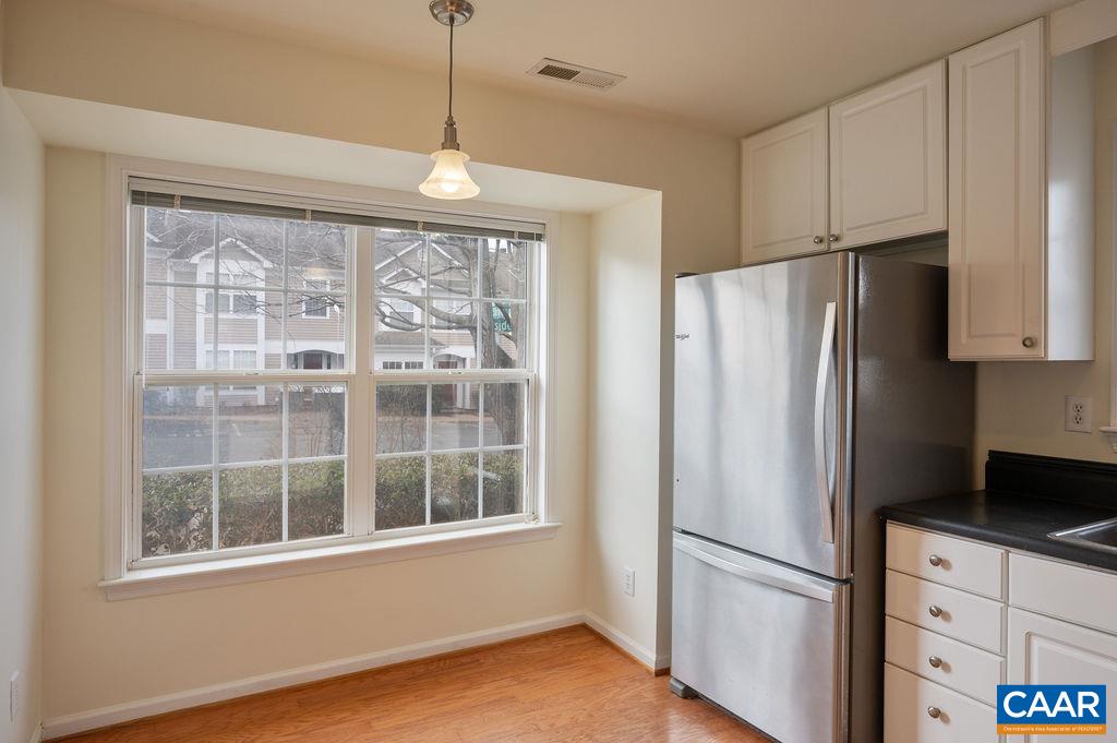 1411 GLENSIDE GREEN