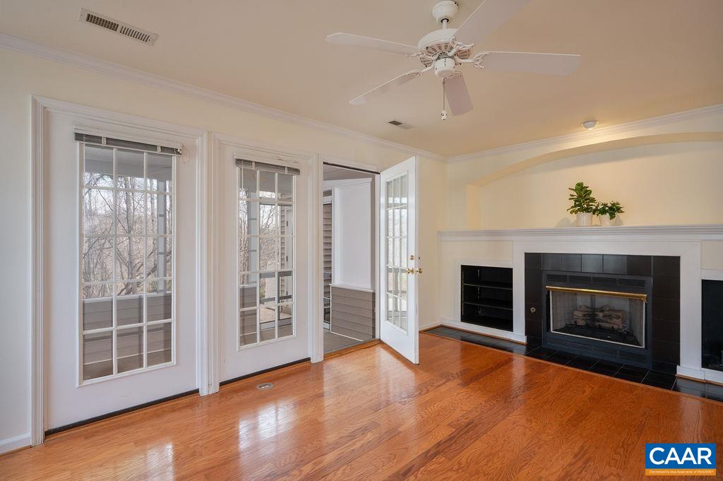 1411 GLENSIDE GREEN